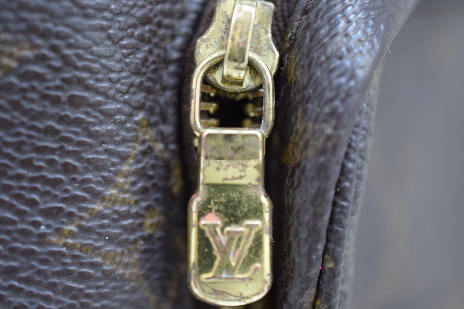 Louis Vuitton Louis Vuitton Montsouris MM Backpack Monogram M51136 Size ONE SIZE - 10 Thumbnail