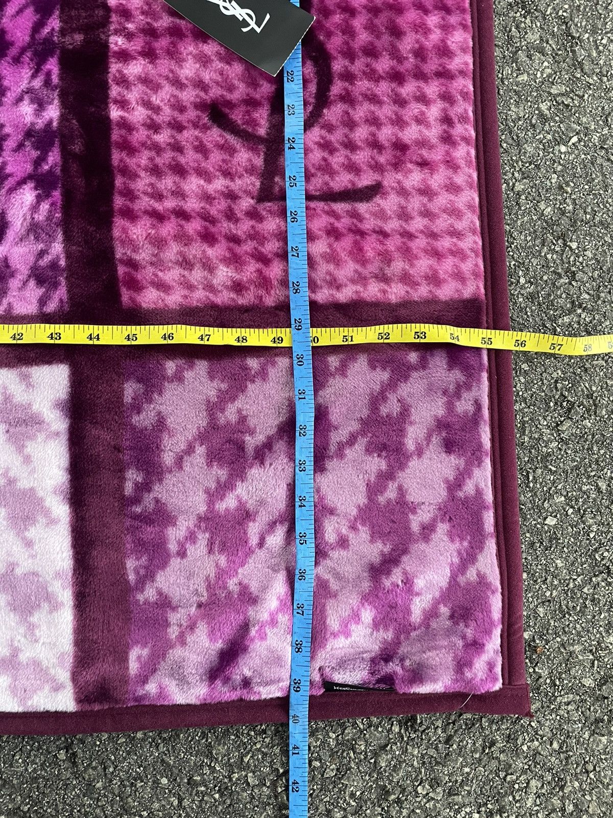Yves Saint Laurent Yves Saint Laurent Blanket Carpet Size ONE SIZE - 10 Thumbnail