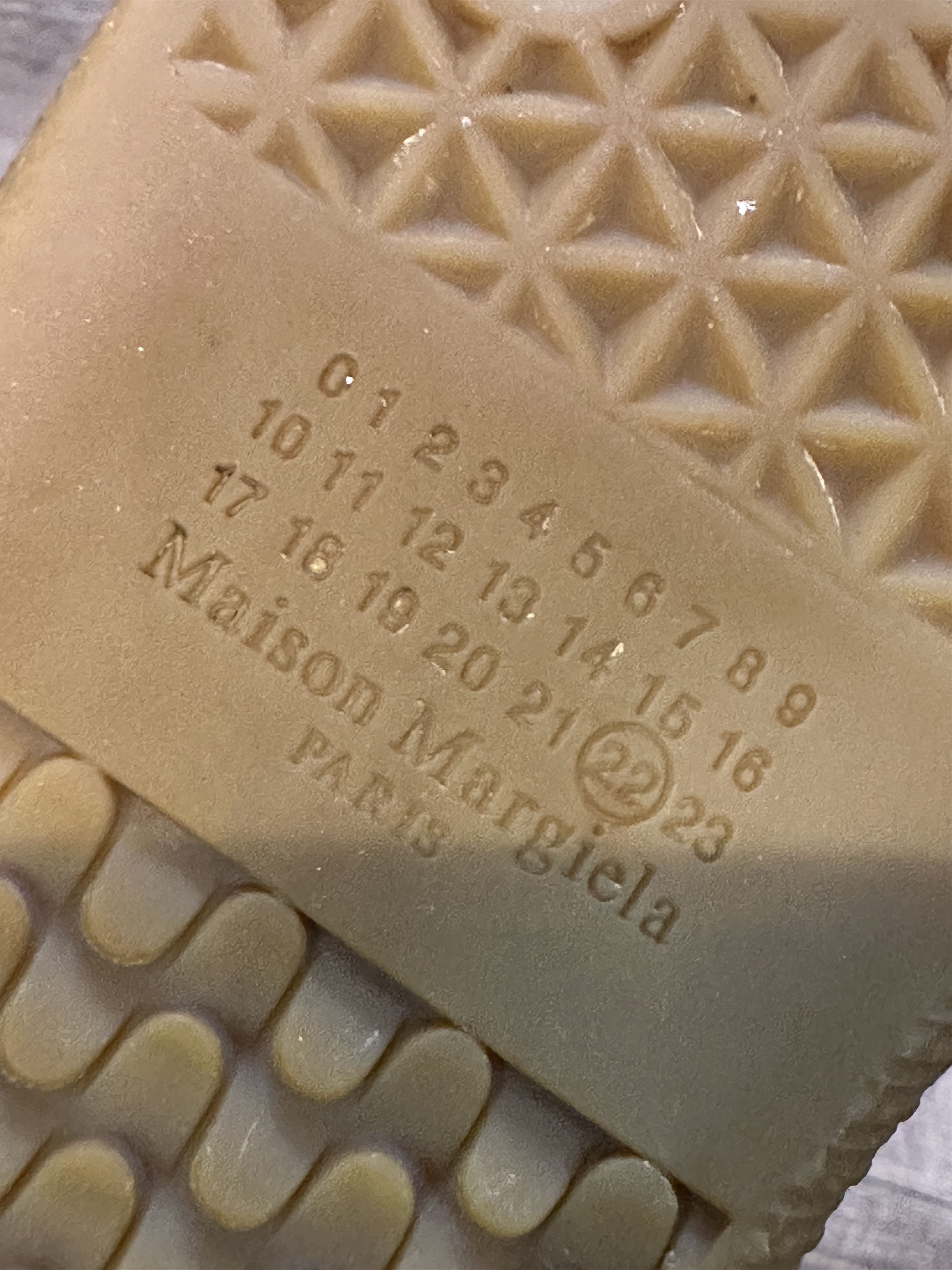 Maison Margiela Maison Margiela Replica Low Sneaker Size US 10.5 / EU 43-44 - 14 Thumbnail