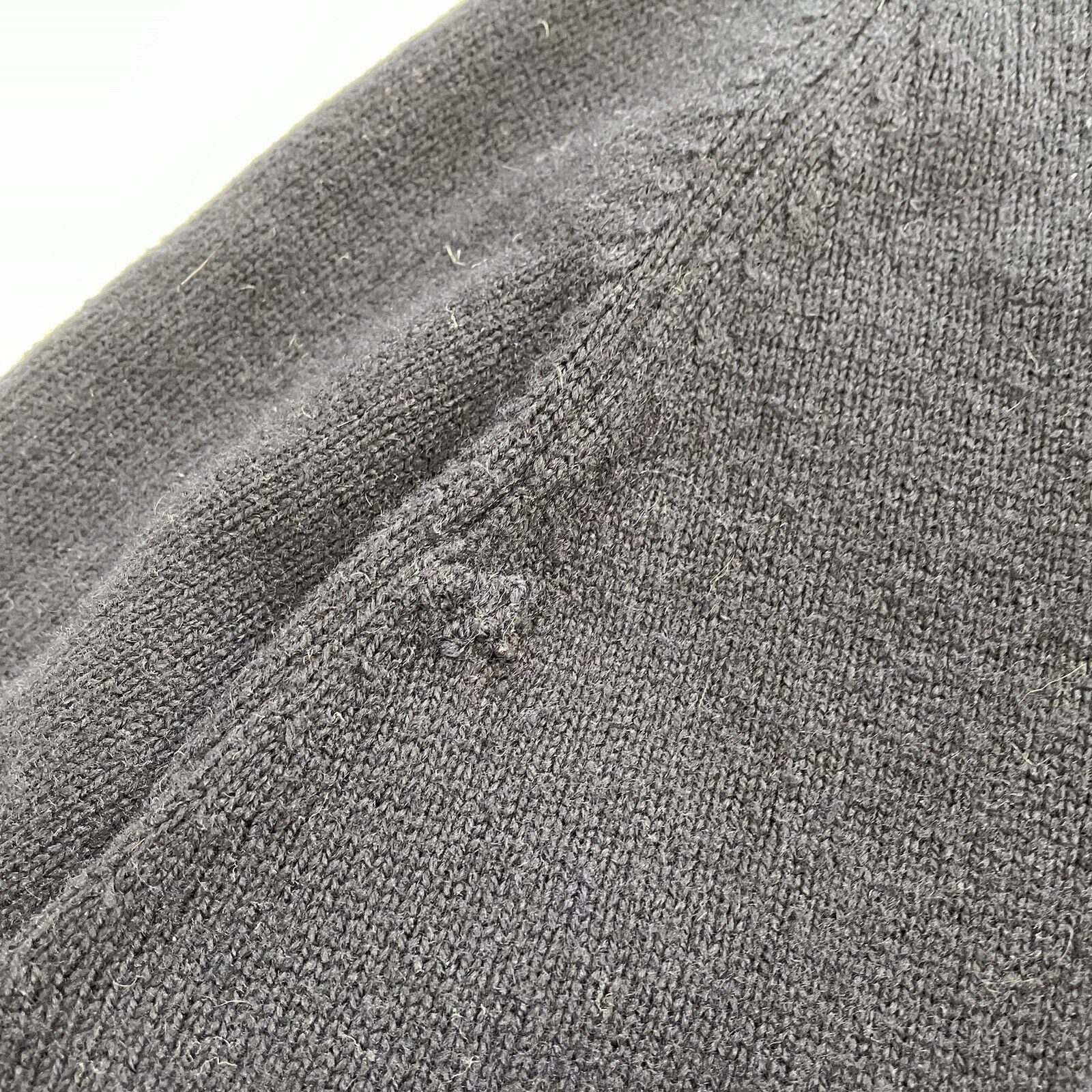 Alan Paine ALAN PAINE CARDIGAN NAVY BLUE LUXURY LAMBSWOOL ENGLAND 42 Size US XS / EU 42 / 0 - 4 Thumbnail