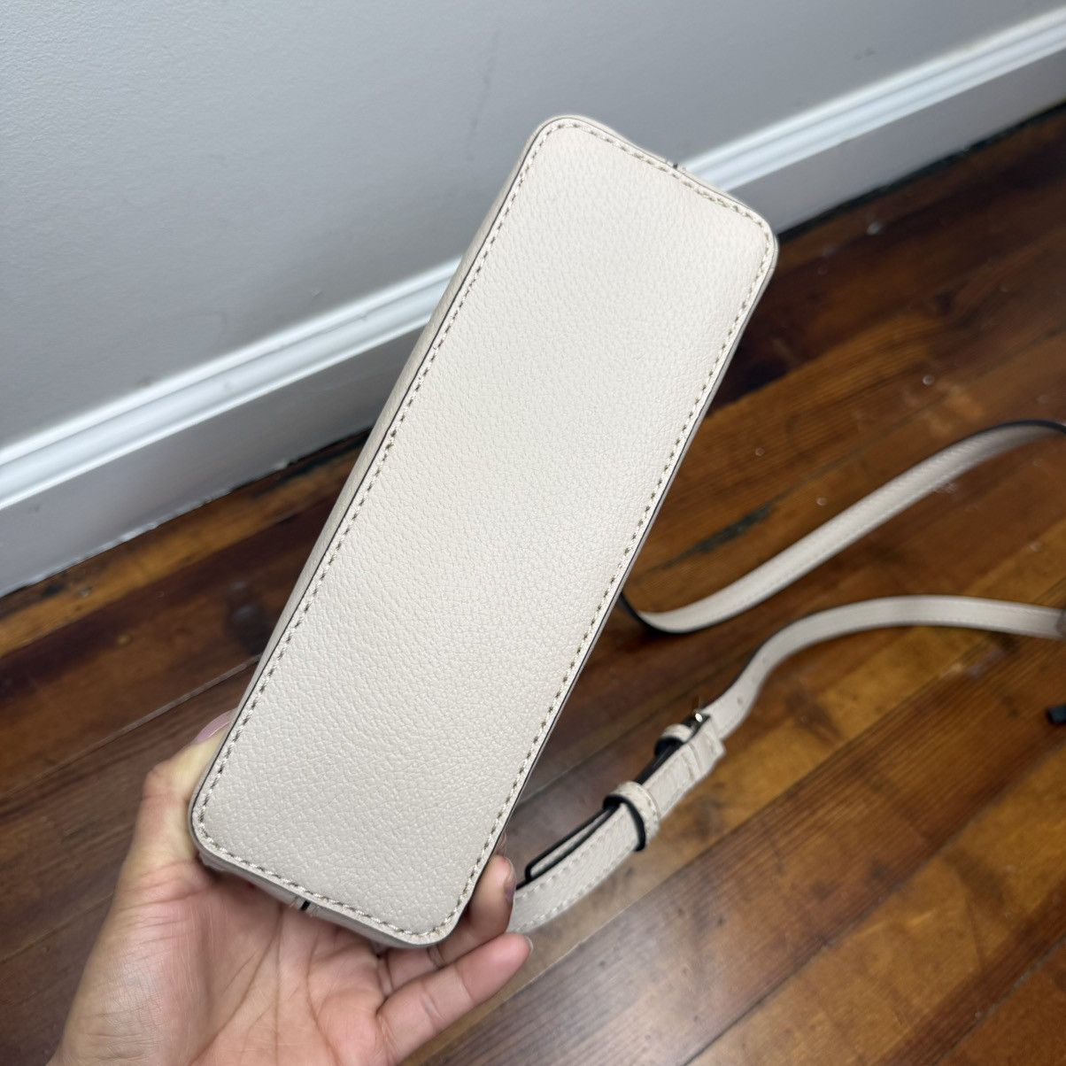 Kate Spade kate spade Cream and Light Beige Two-Tone Crossbody Bag Size ONE SIZE - 4 Thumbnail