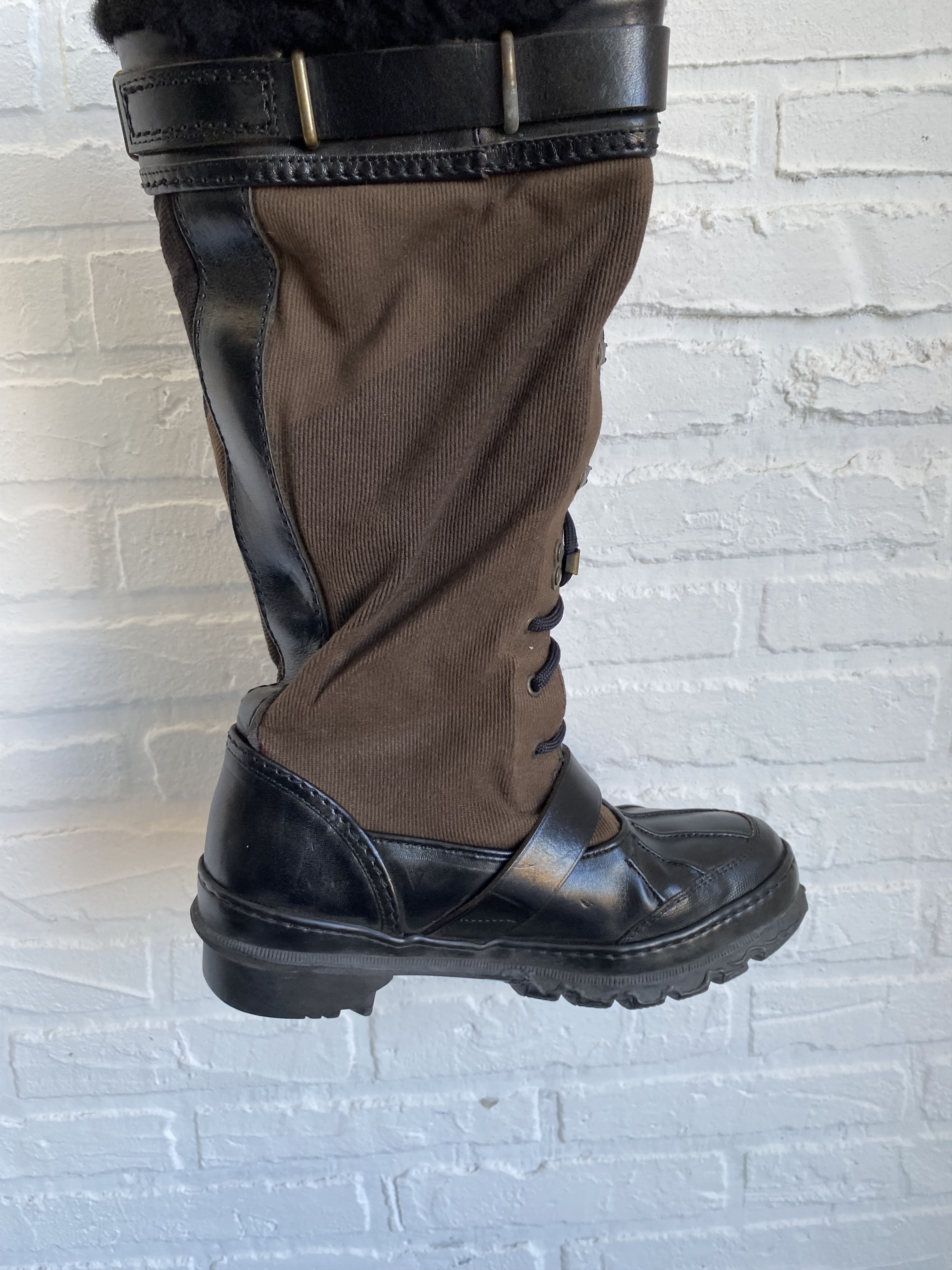 Burberry Burberry Mega check Lace Up Fur boots Size US 7 / IT 37 - 2 Thumbnail