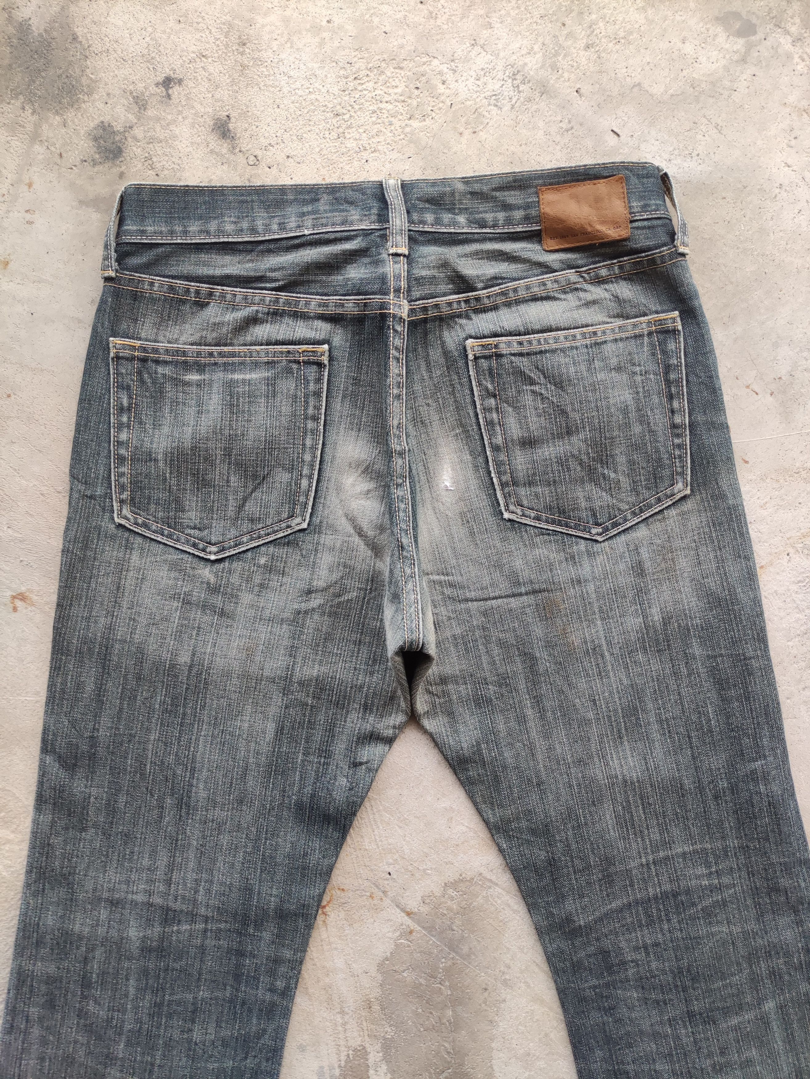 Gap Vintage Gap Micro Flare Jean Distressed Faded Denim Size US 32 / EU 48 - 9 Thumbnail