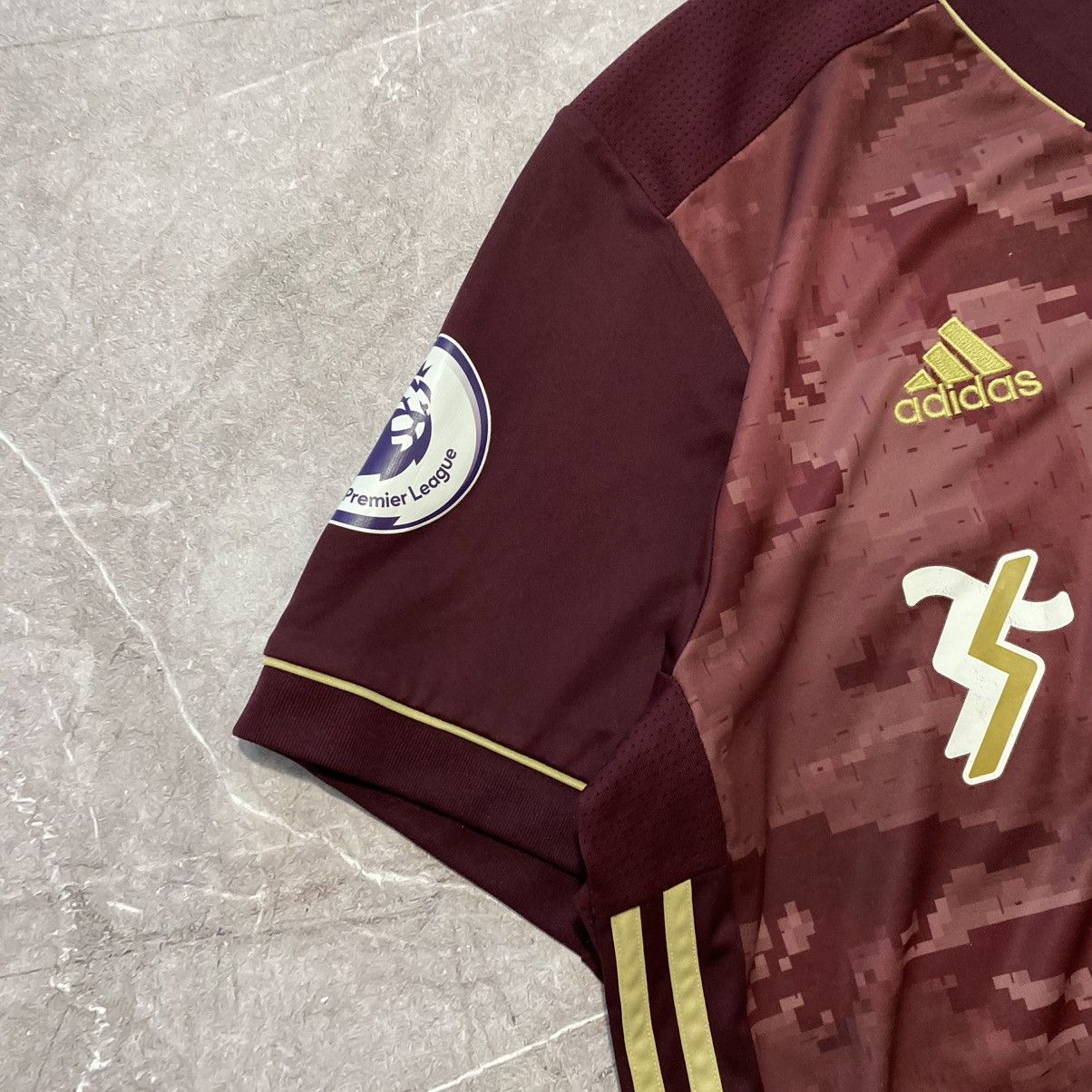 Adidas ADIDAS LEEDS TEE SOCCER JERSEY PREMIER LEAGUE Size US XL / EU 56 / 4 - 2 Thumbnail