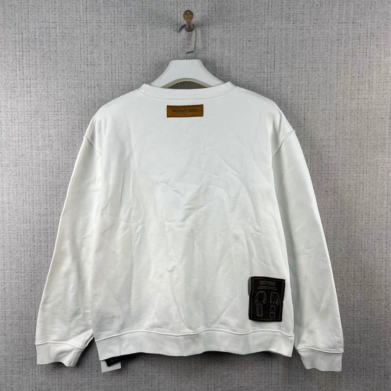 Louis Vuitton Solid back wash patch logo crew neck sweatsh