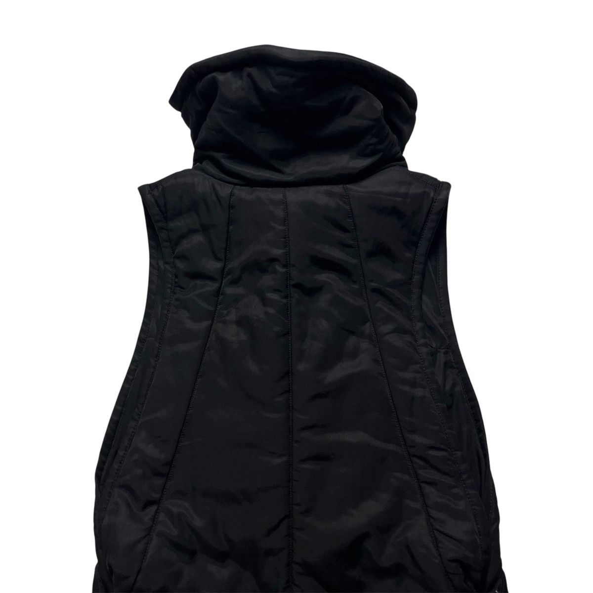 Nude: Masahiko Maruyama Nude: Masahiko Maruyama High Neck Puffer Bondage Vest Size US M / EU 48-50 / 2 - 6 Thumbnail