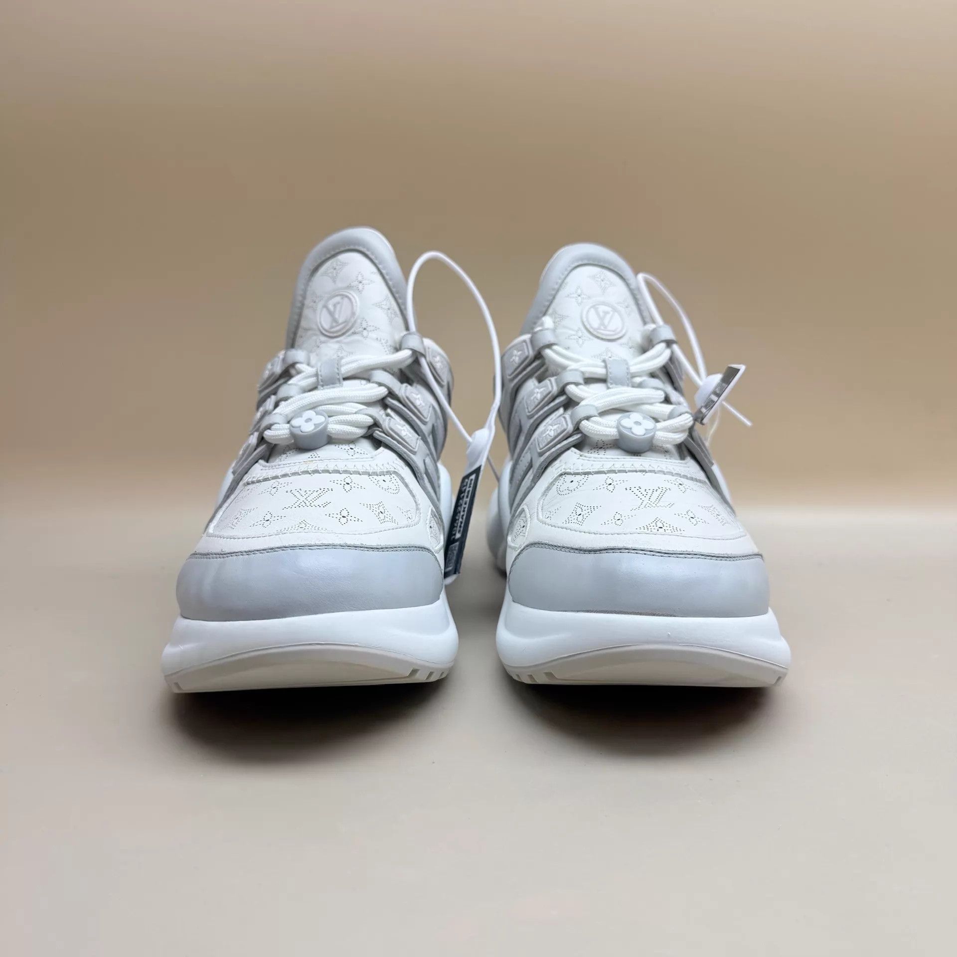 Louis Vuitton LV Gray & White Monogram Arch Dad Slide 39 95New Size US 8.5 / IT 38.5 - 2 Thumbnail
