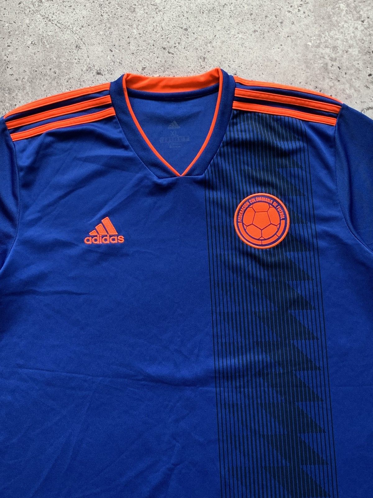 Adidas 🔥ADIDAS COLUMBIA 2018 WORLD CUP AWAY SOCCER JERSEY SHIRT Size US XL / EU 56 / 4 - 4 Thumbnail