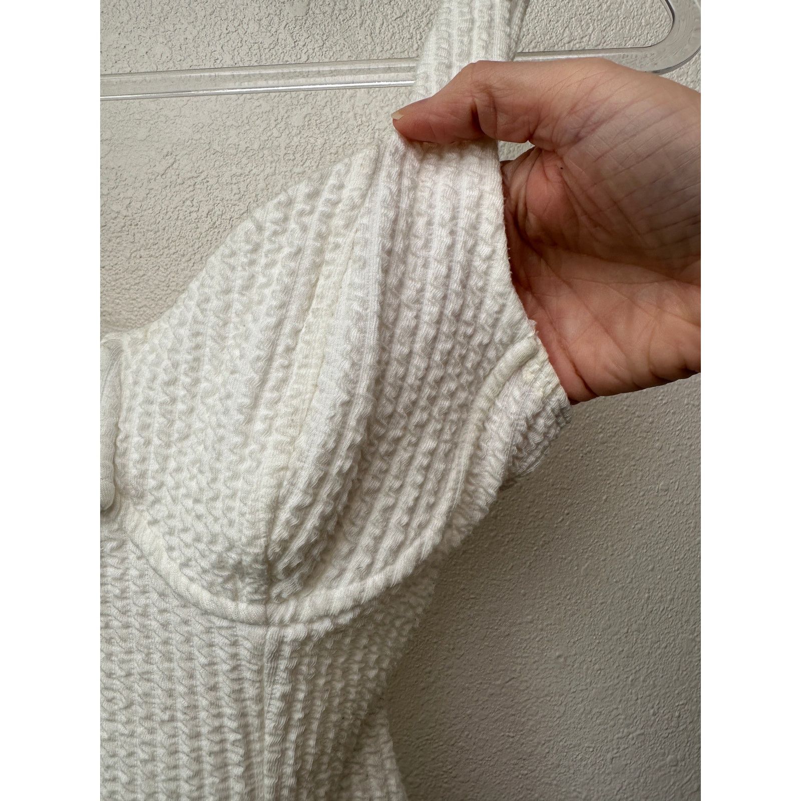 ASTR The Label ASTR The Label Off White Textured Seersucker Bodysuit XS Size XS / US 0-2 / IT 36-38 - 11 Thumbnail