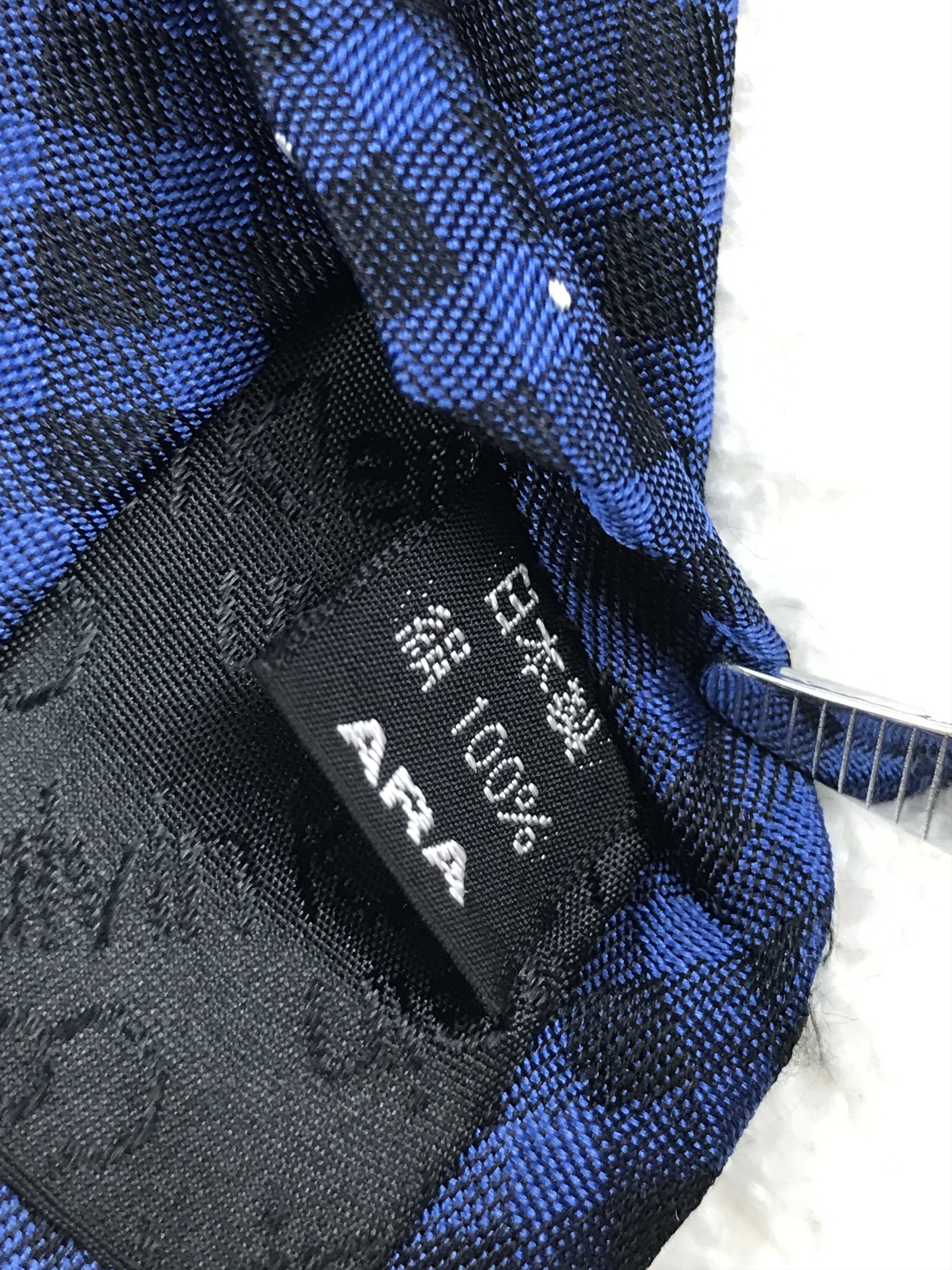 Calvin Klein × Designer × Vintage Vintage Calvin Klein Silk Necktie Size ONE SIZE - 6 Thumbnail