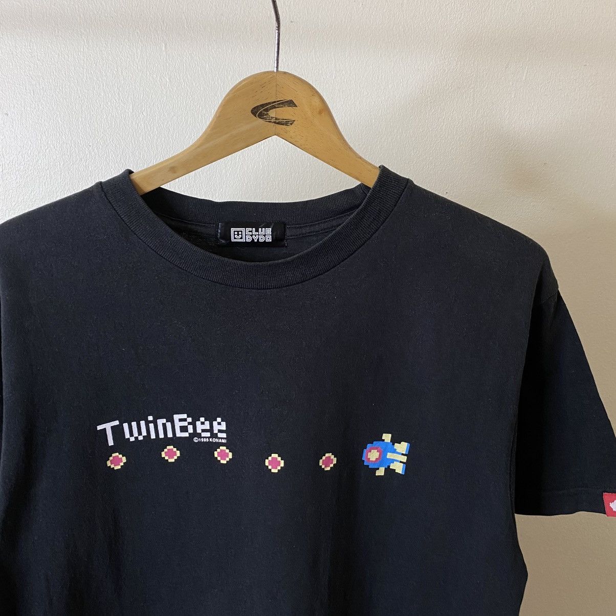 Vintage Vintage 90s TwinBee Konami Sega Video Games Promo Tee Size US M / EU 48-50 / 2 - 2 Thumbnail