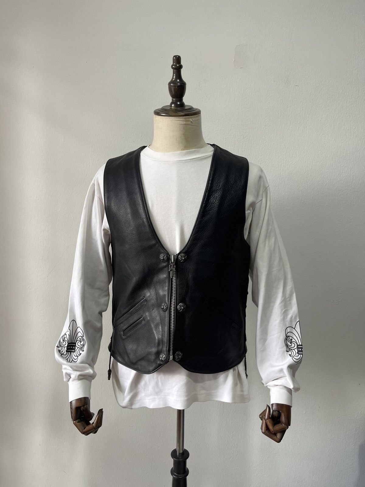Chrome Hearts 1995 Iconic Chrome Hearts Six Button Leather Vest Size US M / EU 48-50 / 2 - 2 Thumbnail