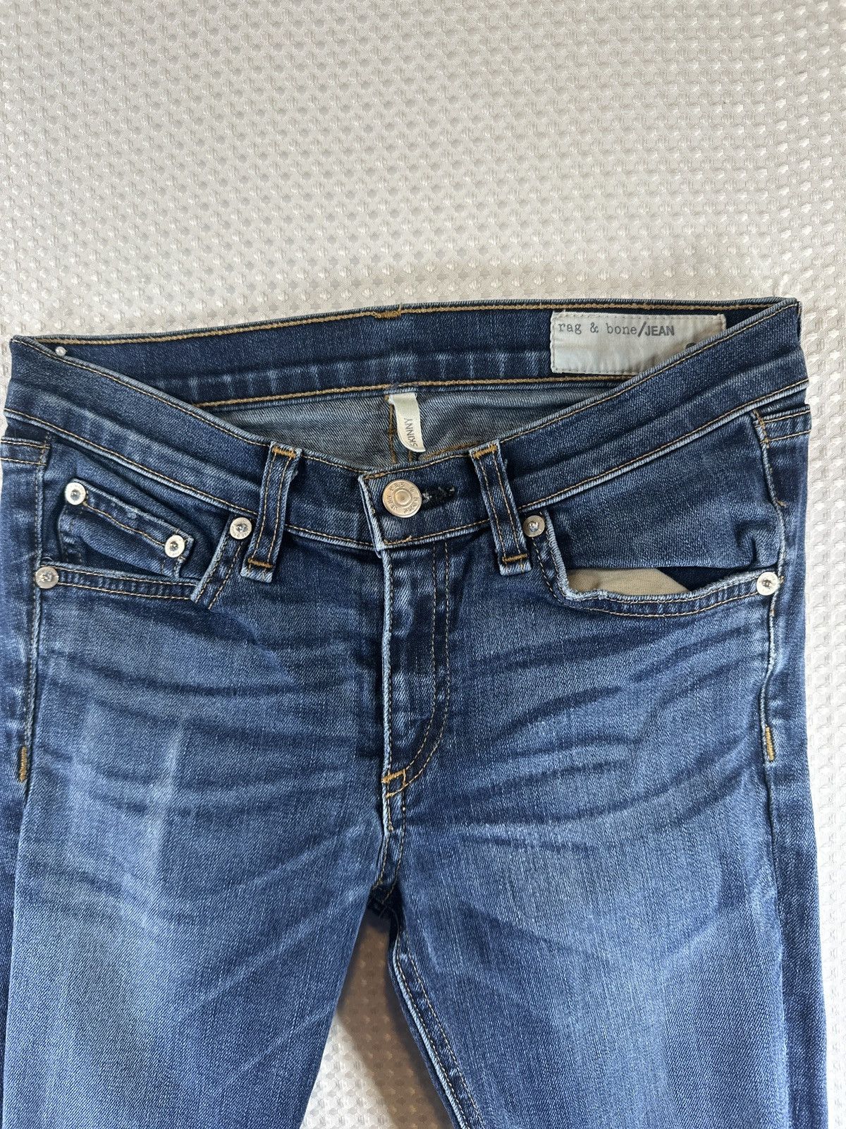 Rag & Bone Rag Cate Ripped Frayed Ankle Skinny Jean Size 26" / US 2 / IT 38 - 5 Thumbnail