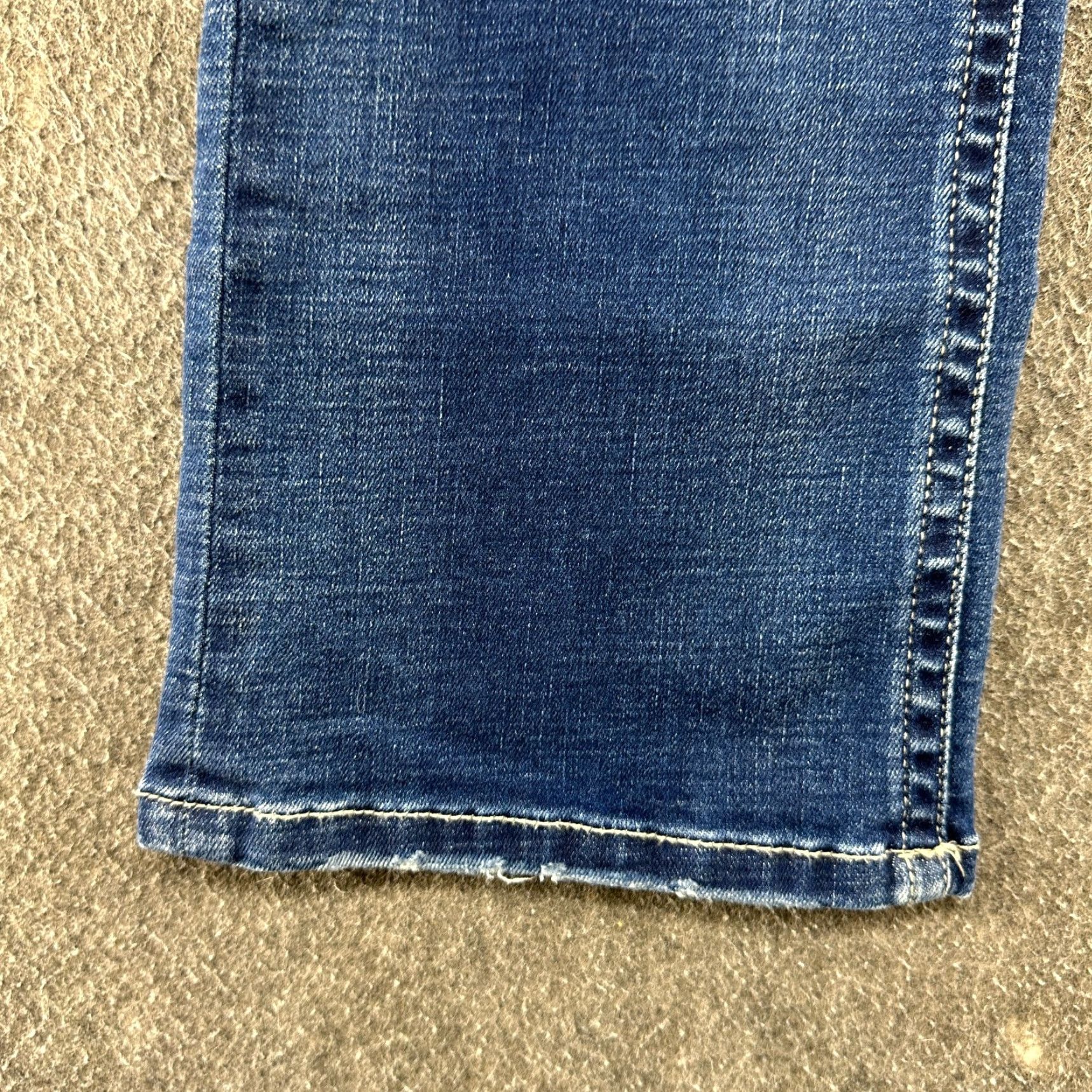 Vintage BKE Victoria Jeans Womens 26x29.5 Blue Mid Rise Bootcut Dark Distressed Comfort Pockets Zip 5-Pocket Denim Cotton Blend Regular Buckle Jeans Womens Size 26" / US 2 / IT 38 - 7 Thumbnail