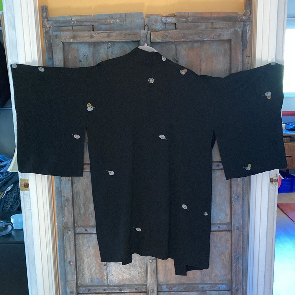 Handmade Japanese Style Black Kimono with Silver & Gold Embroidery- O Size ONE SIZE - 4 Thumbnail