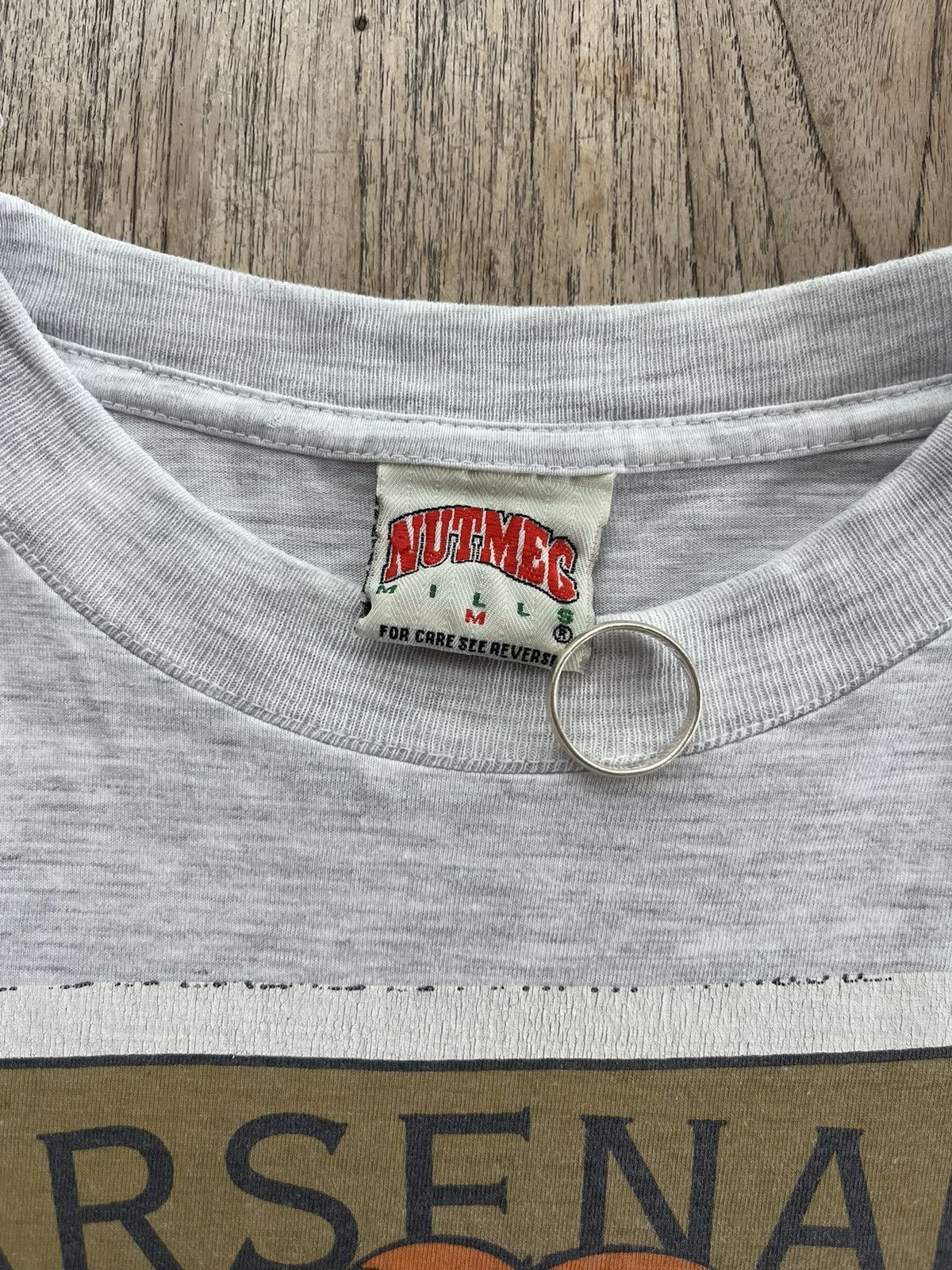 Nutmeg × Vintage Vintage ARSENAL Red Shirt Artwork by Nutmeg Mills 90’s Tee Size US M / EU 48-50 / 2 - 5 Thumbnail