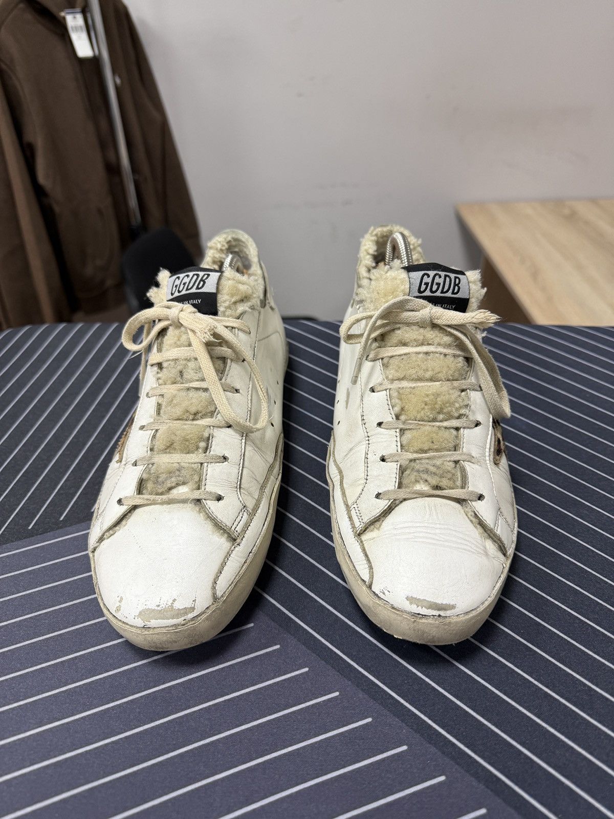 Golden Goose 🇮🇹 Golden Goose Superstar Leather Trainers GGDB Made in Italy Size US 9 / EU 42 - 4 Thumbnail