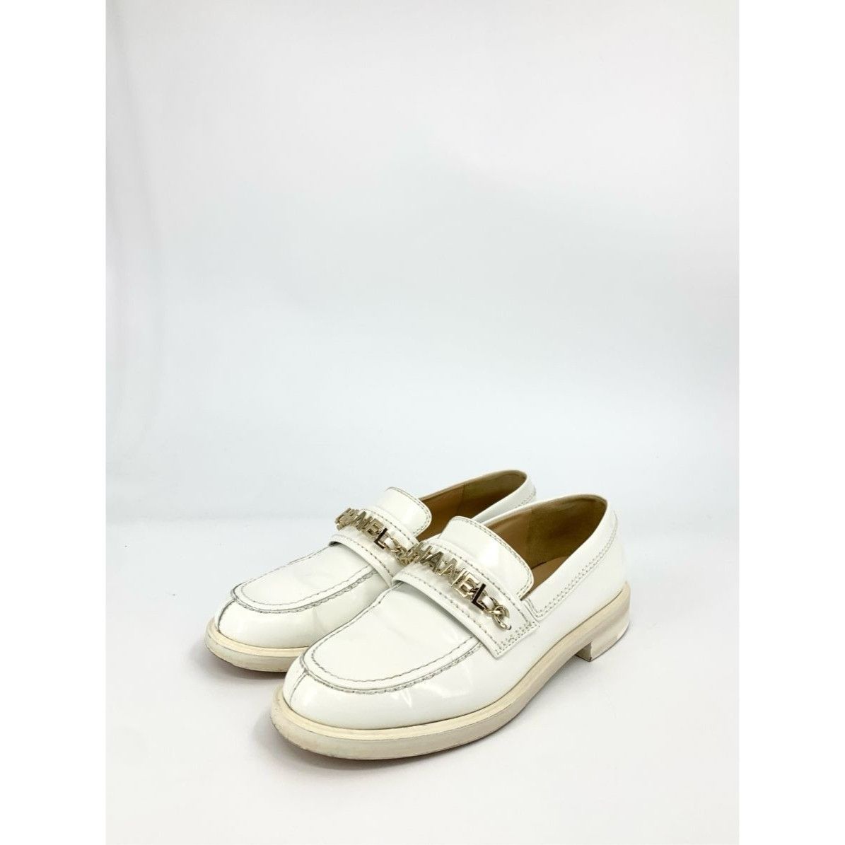 Chanel Chanel White Patent Leather Loafers Sz 37.5 W/ Gold Metal Lo Size US 7 / IT 37 - 1 Thumbnail