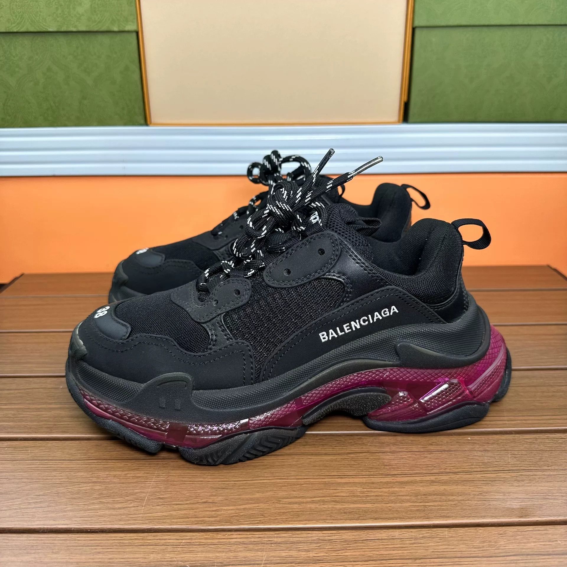 Balenciaga Balenciaga Purple Lowtop Sneakers it_38 Women Size US 8 / IT 38 - 1 Thumbnail
