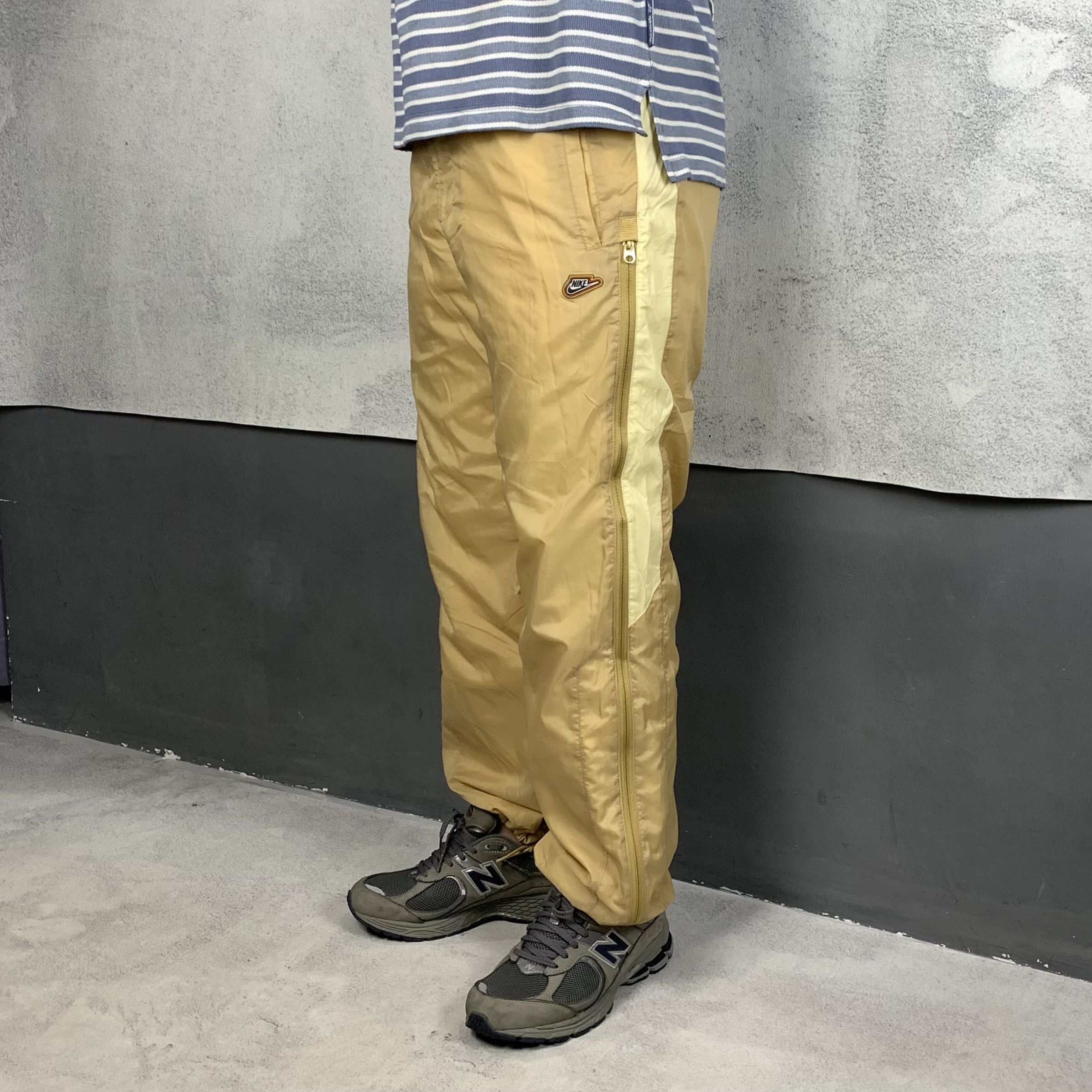 Nike Vintage Nike Track Pants Y2K Baggy Drill Running Size US 32 / EU 48 - 1 Thumbnail