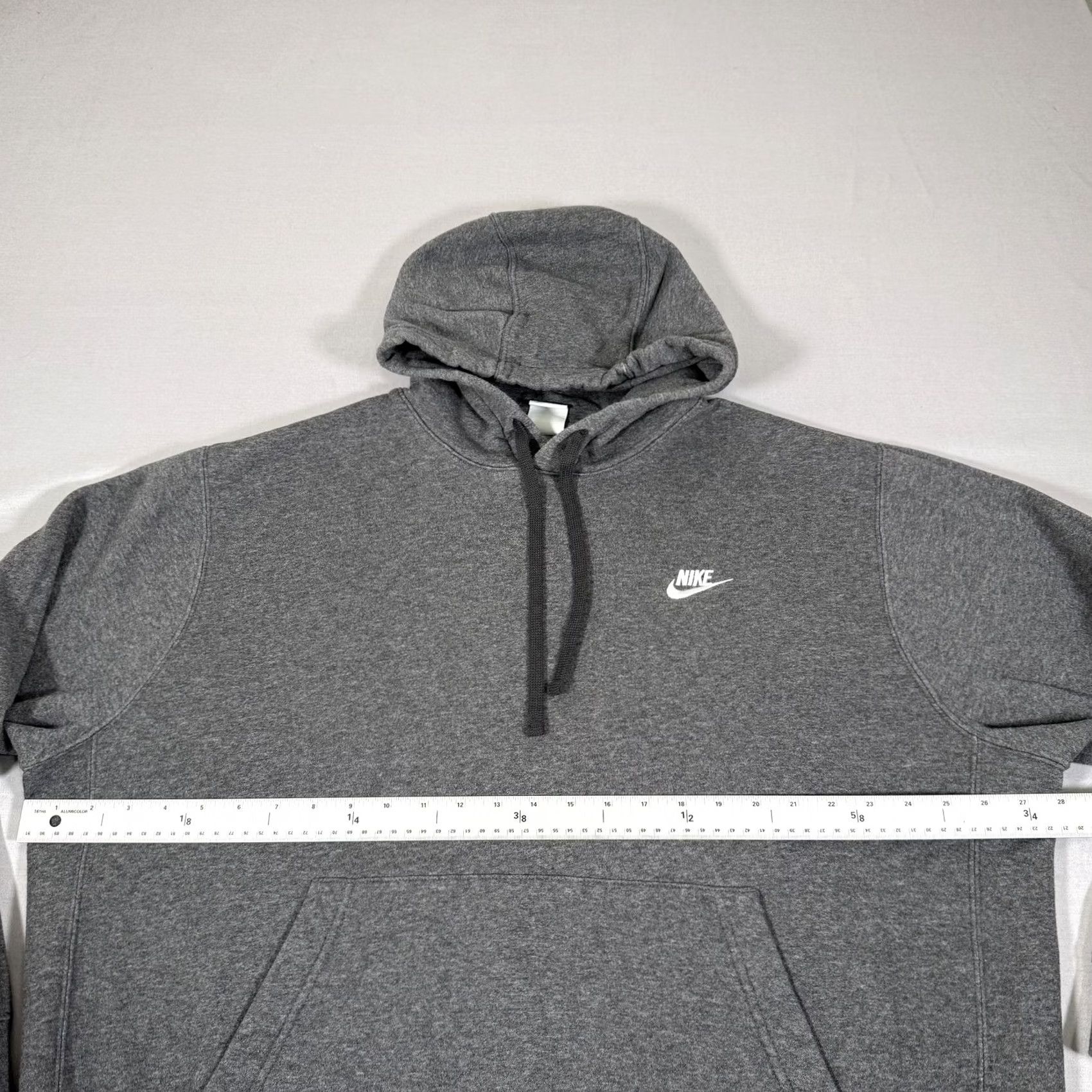 Nike Nike Hoodie Men XL Gray Club Fleece Pullover Sweater Swoosh Kangaroo Pocket Sportswear Nike Clothing Mens XL Gray Pullover Hoodie Size US XL / EU 56 / 4 - 4 Thumbnail