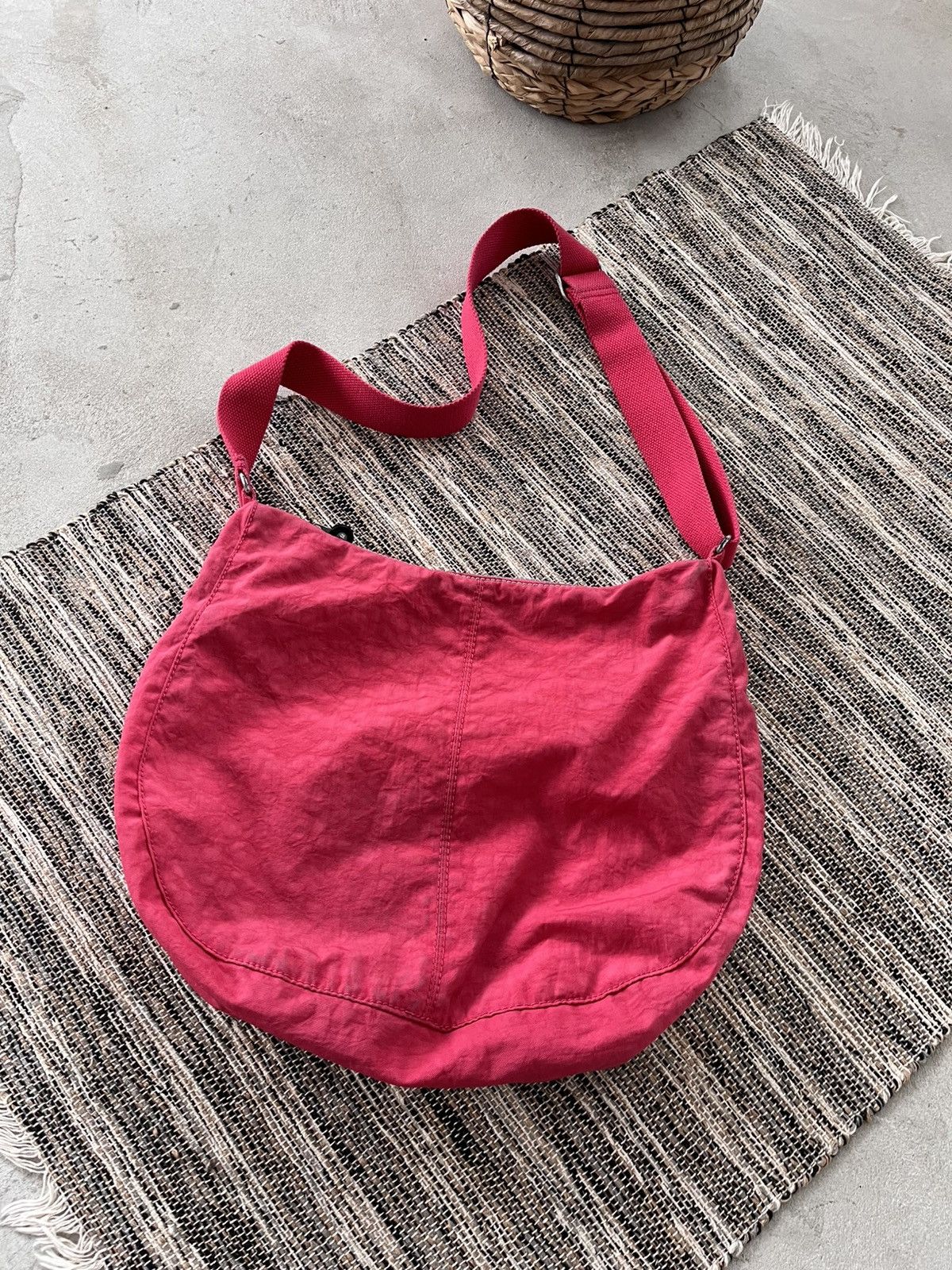 Japanese Brand Vintage Kipling Pink Shoulder Bag Y2K Avantgarde messenger Size ONE SIZE - 3 Thumbnail