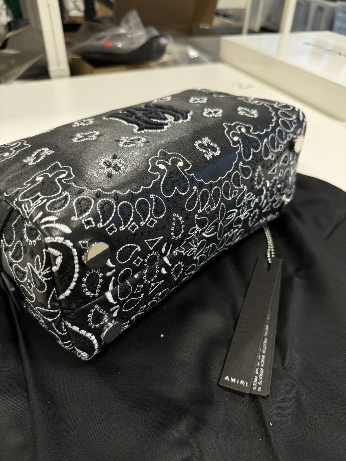 Amiri Amiri Bandana Toiletry Bag NEW 1250$ Size ONE SIZE - 6 Thumbnail
