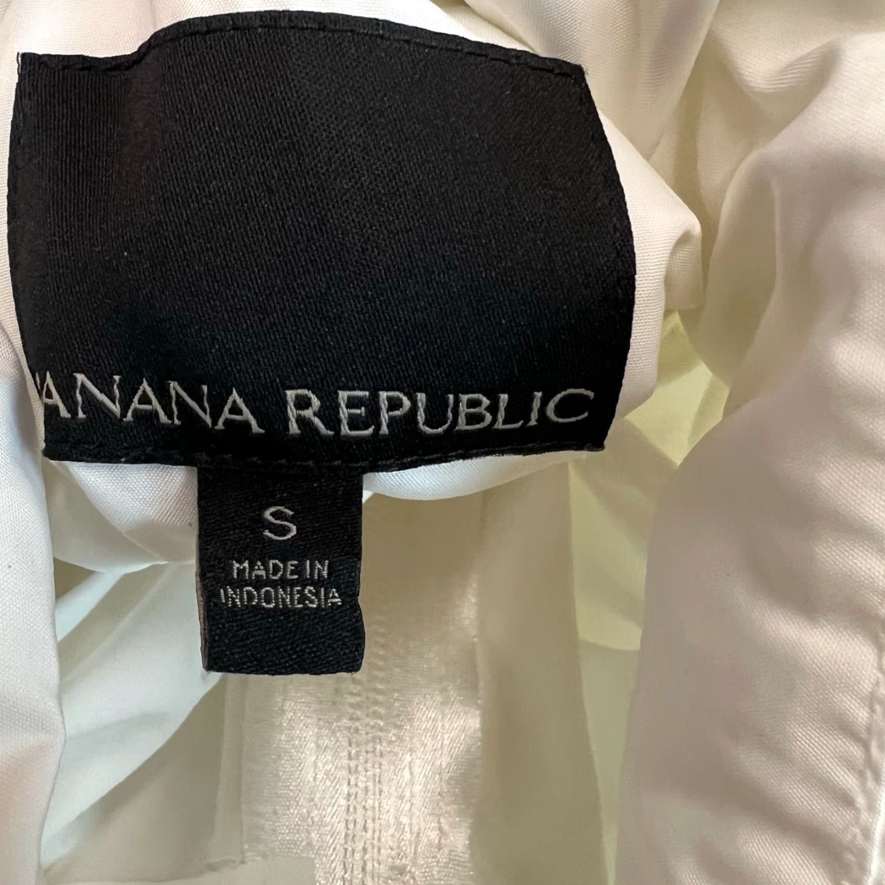 Banana Republic Banana Republic Light Weight Wind Breaker Jacket Womens S White Hooded Jacket Size S / US 4 / IT 40 - 7 Thumbnail