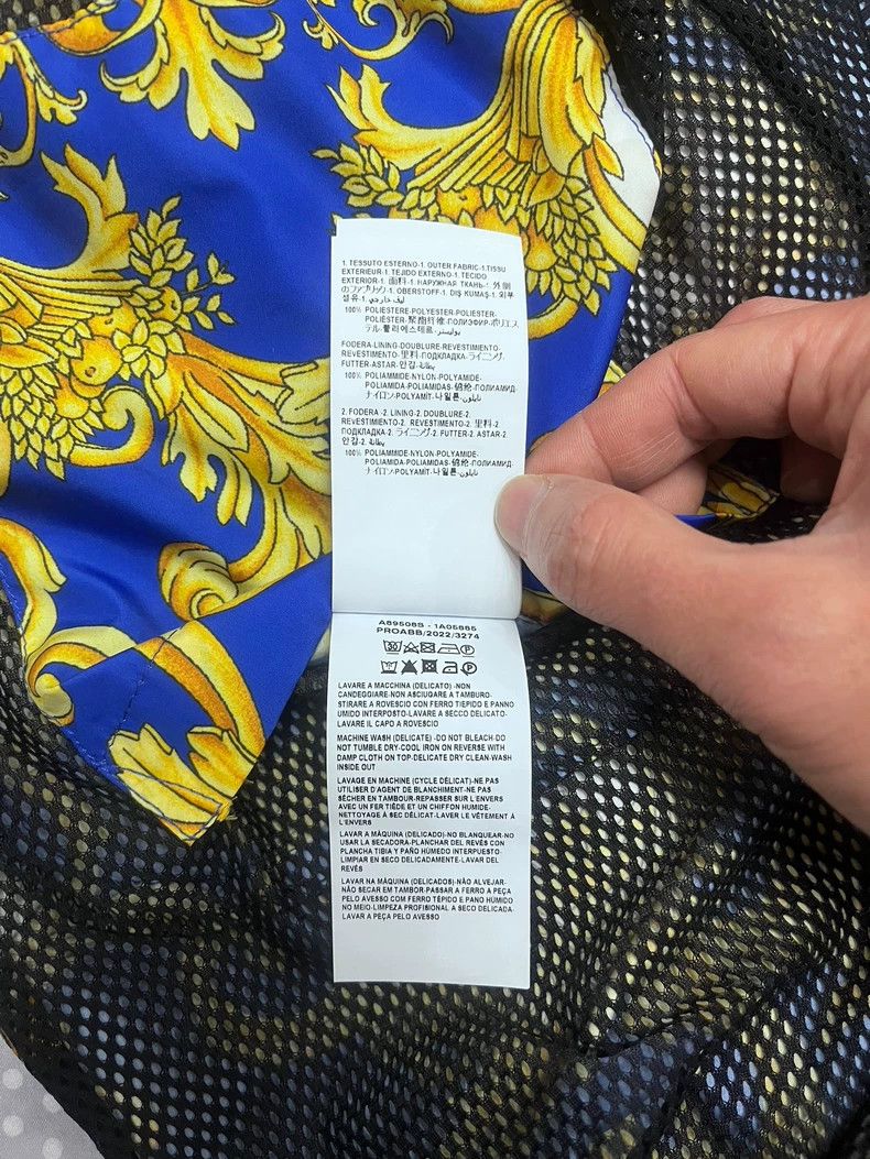 Versace Versace Mulberry silk thin jacket Size US M / EU 48-50 / 2 - 8 Thumbnail