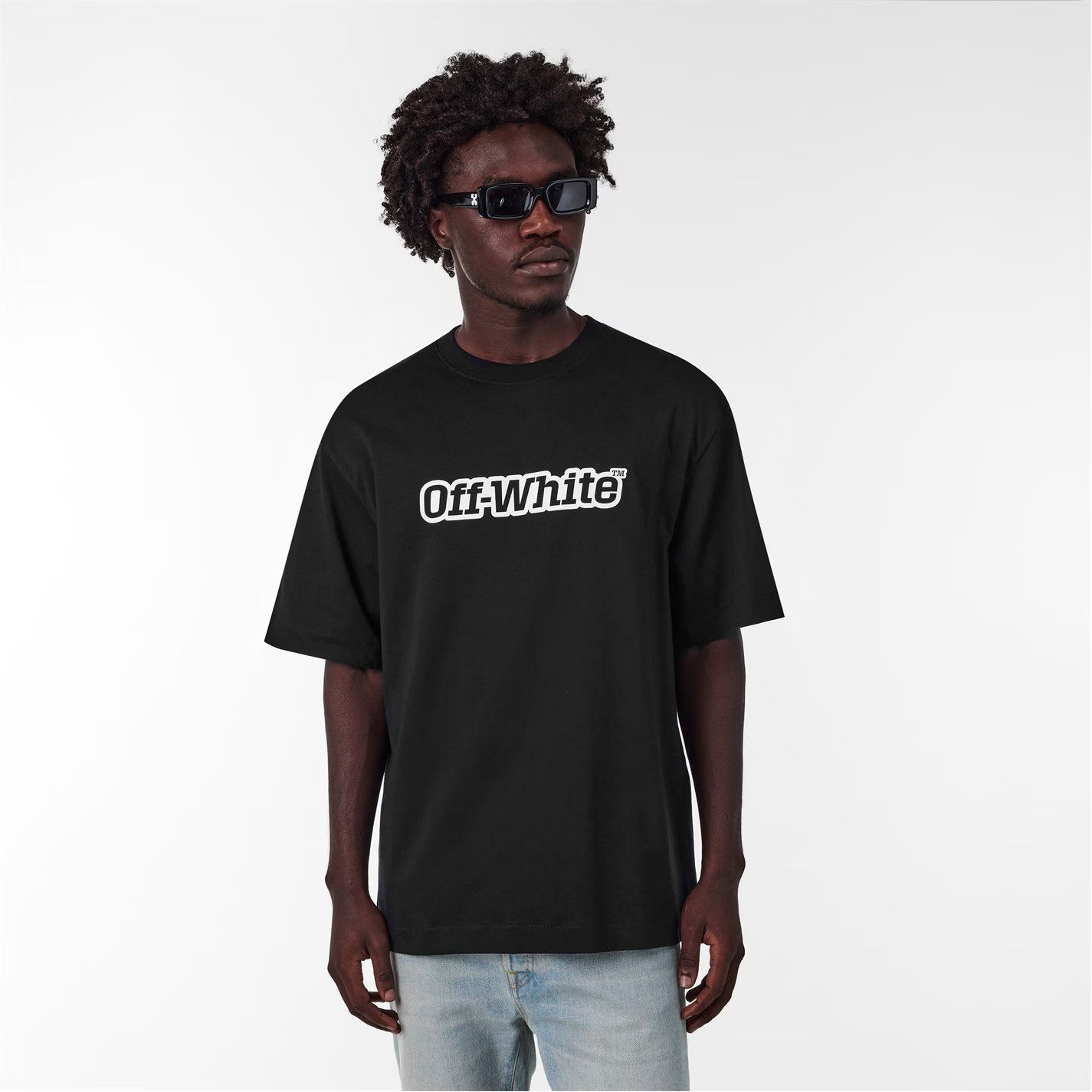 Off-White o1g2r1mq0226 Outline Skate Graphic T-Shirt In Black Size US L / EU 52-54 / 3 - 3 Thumbnail