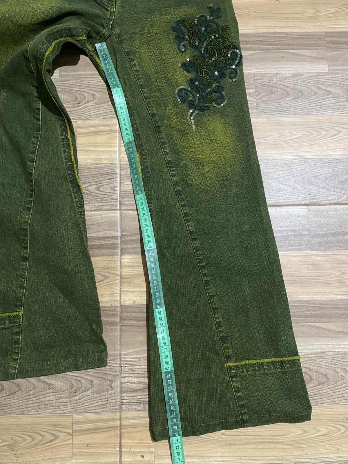 Japanese Brand JAPANESE BRAND FLARED FLOWERS JEANS Size 42" / US 20 - 13 Thumbnail