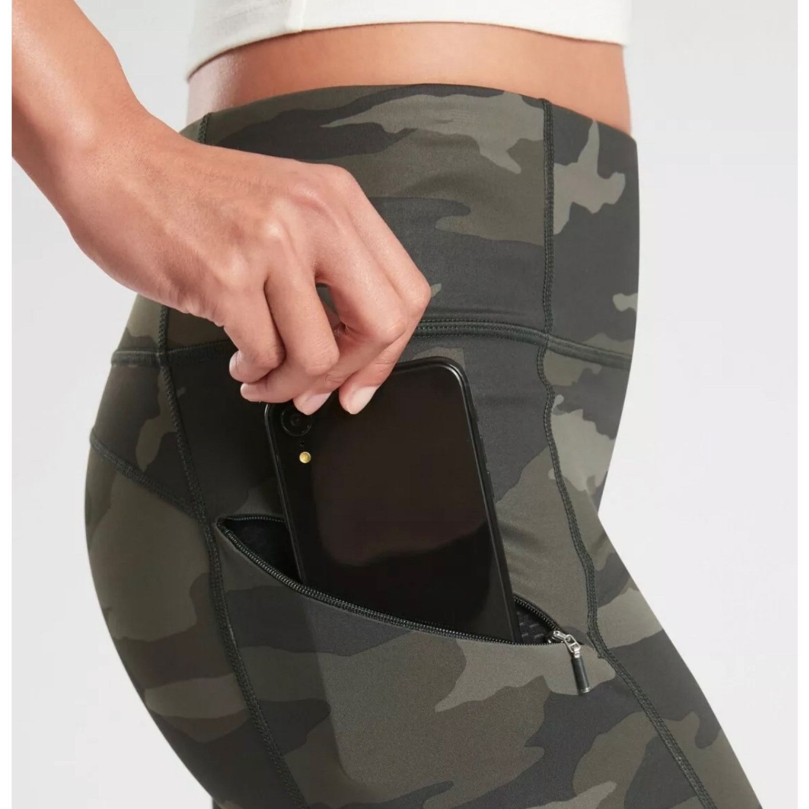 Athleta Athleta Camo Contender 7/8 Tight High Rise Leggings XXS Size 25" / US 0 / IT 36 - 4 Thumbnail
