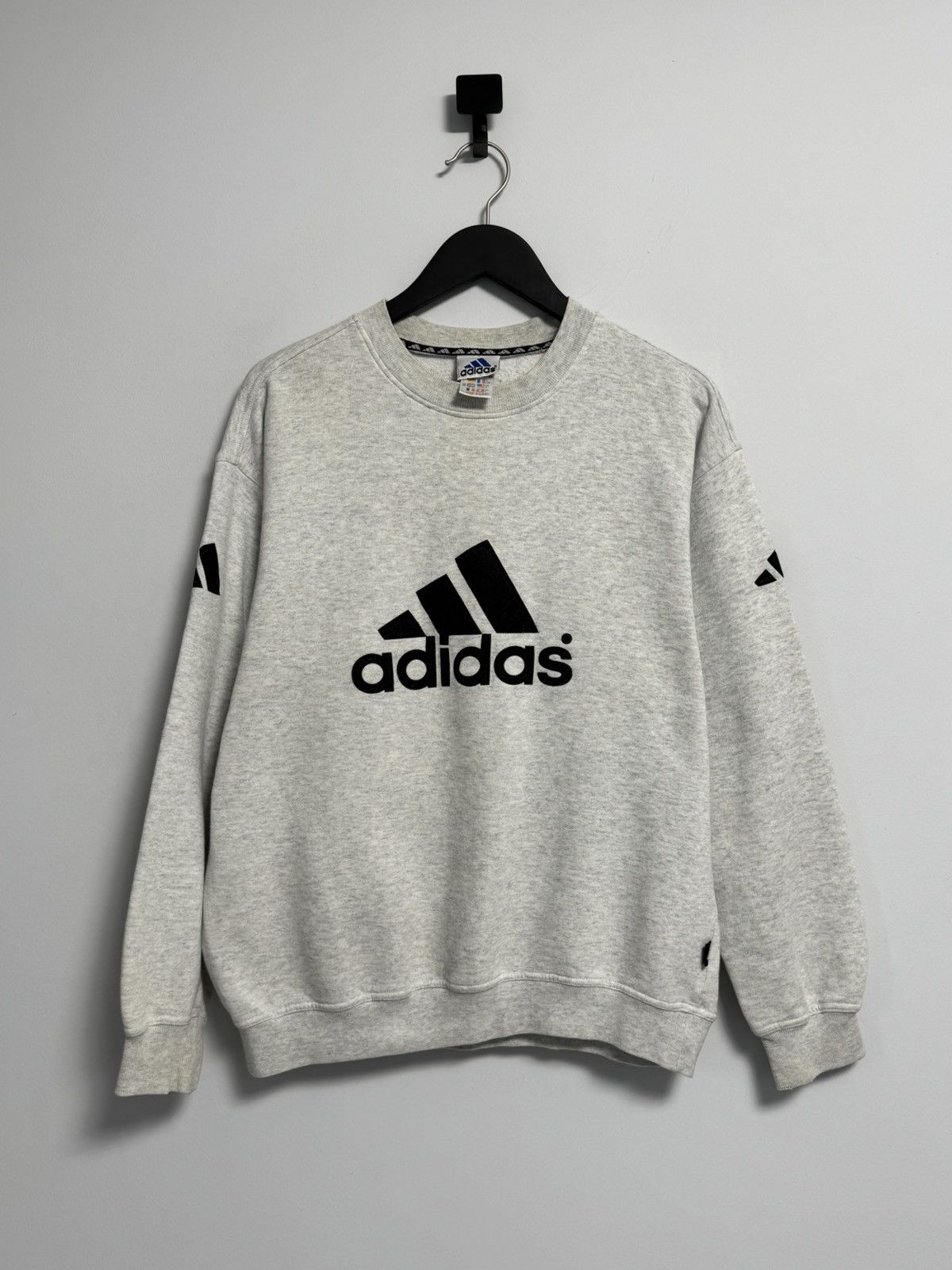Adidas Adidas Vintage Y2K style 90’s Style Gray Size US L / EU 52-54 / 3 - 1 Thumbnail