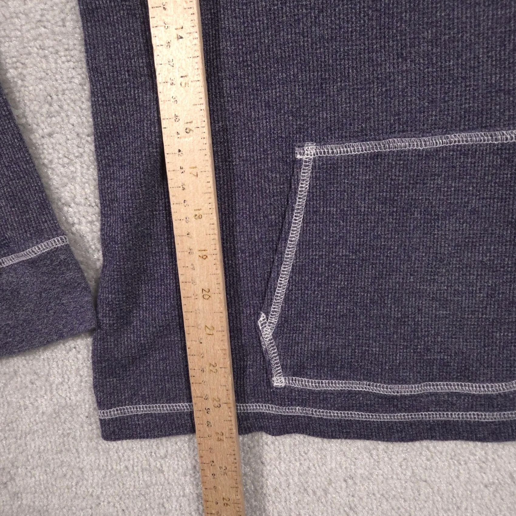 Liz Claiborne Liz Claiborne Lizwear Shirt Womens Small Gray Thermal V Neck Long Sleeve Size S / US 4 / IT 40 - 7 Thumbnail