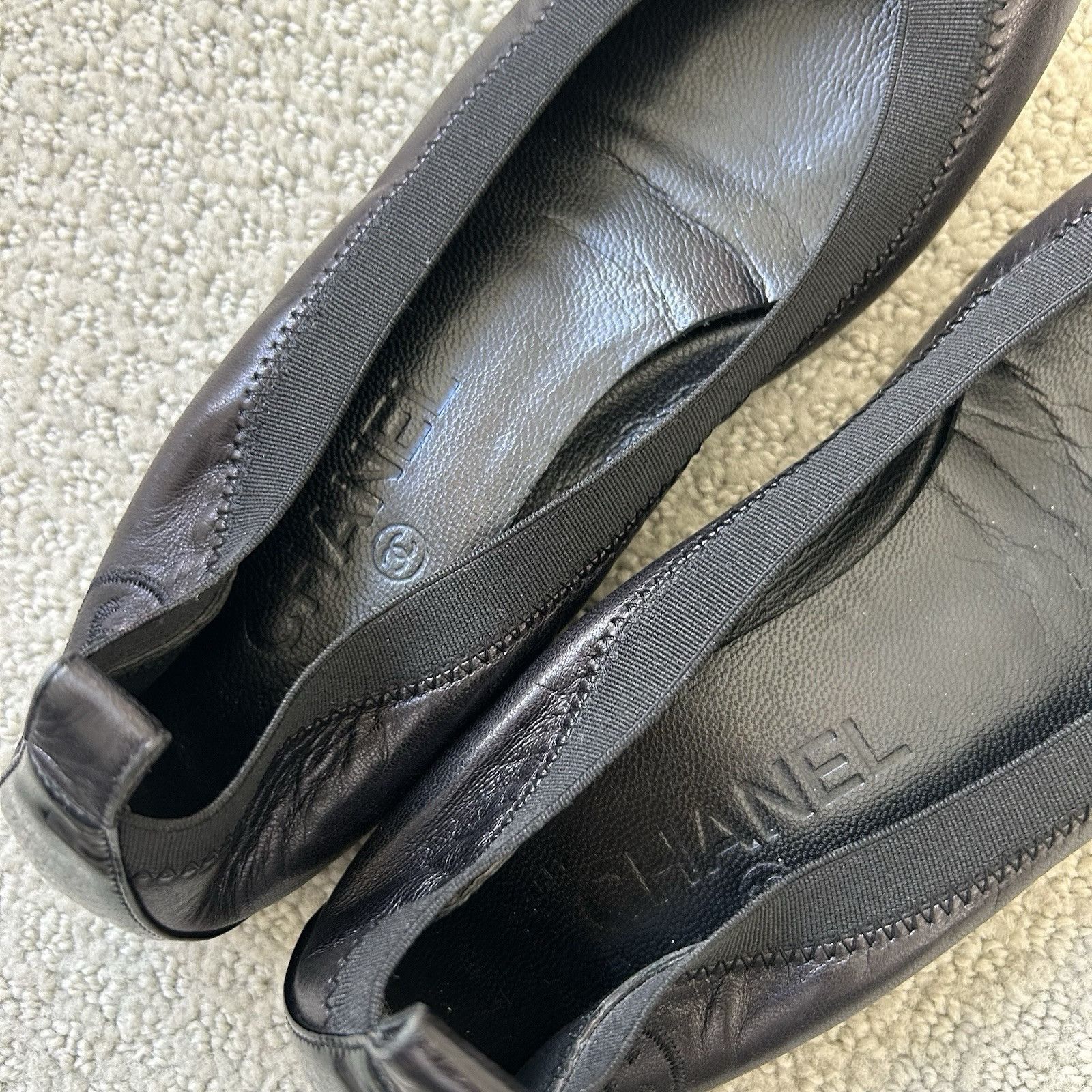 Chanel CHANEL Women’s Cap Toe Black Leather Ballet Flats Logo CC Si Size US 6.5 / IT 36.5 - 9 Thumbnail