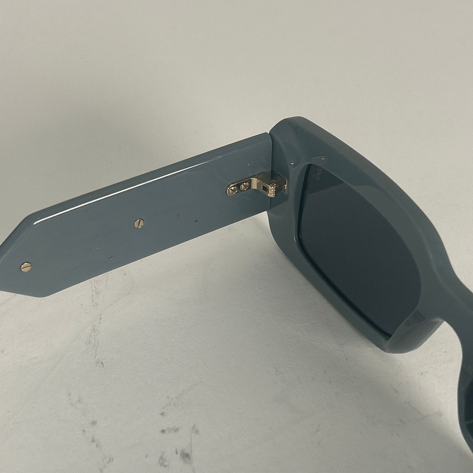 Fendi Fendi Gray Squared Logo Sunglasses Size ONE SIZE - 4 Thumbnail