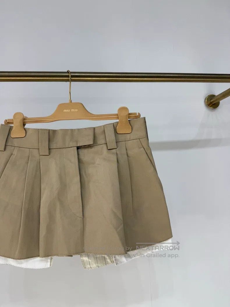 Miu Miu Miu Miu 36 Short skirt with khaki letters and low waist Size 35" - 2 Thumbnail