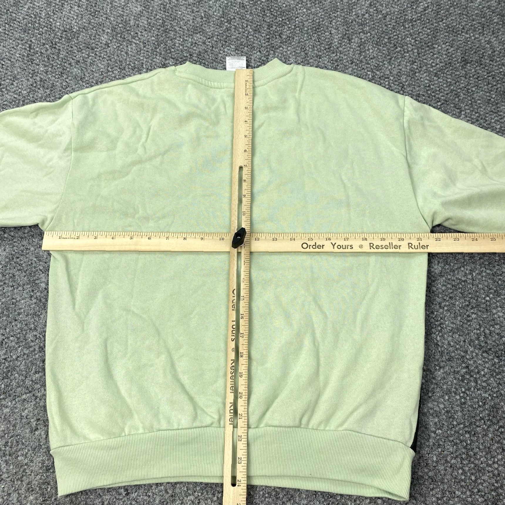 Vintage Looney Tunes Sweatshirt Mens M Mint Green Graphic Print Pullover Crewneck Bugs Bunny Taz Daffy Duck Marvin the Martian Wile E. Coyote Size US M / EU 48-50 / 2 - 6 Thumbnail