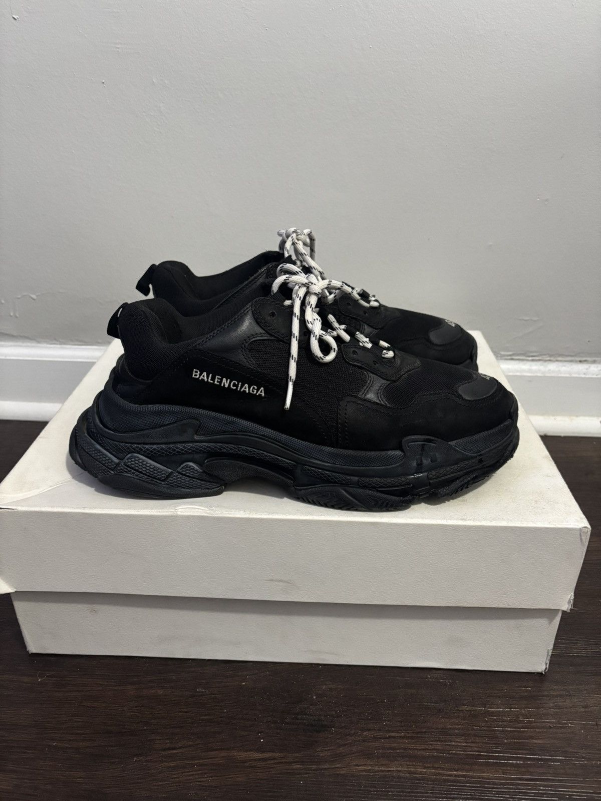 Balenciaga Balenciaga Triple S Size US 12 / EU 45 - 1 Thumbnail