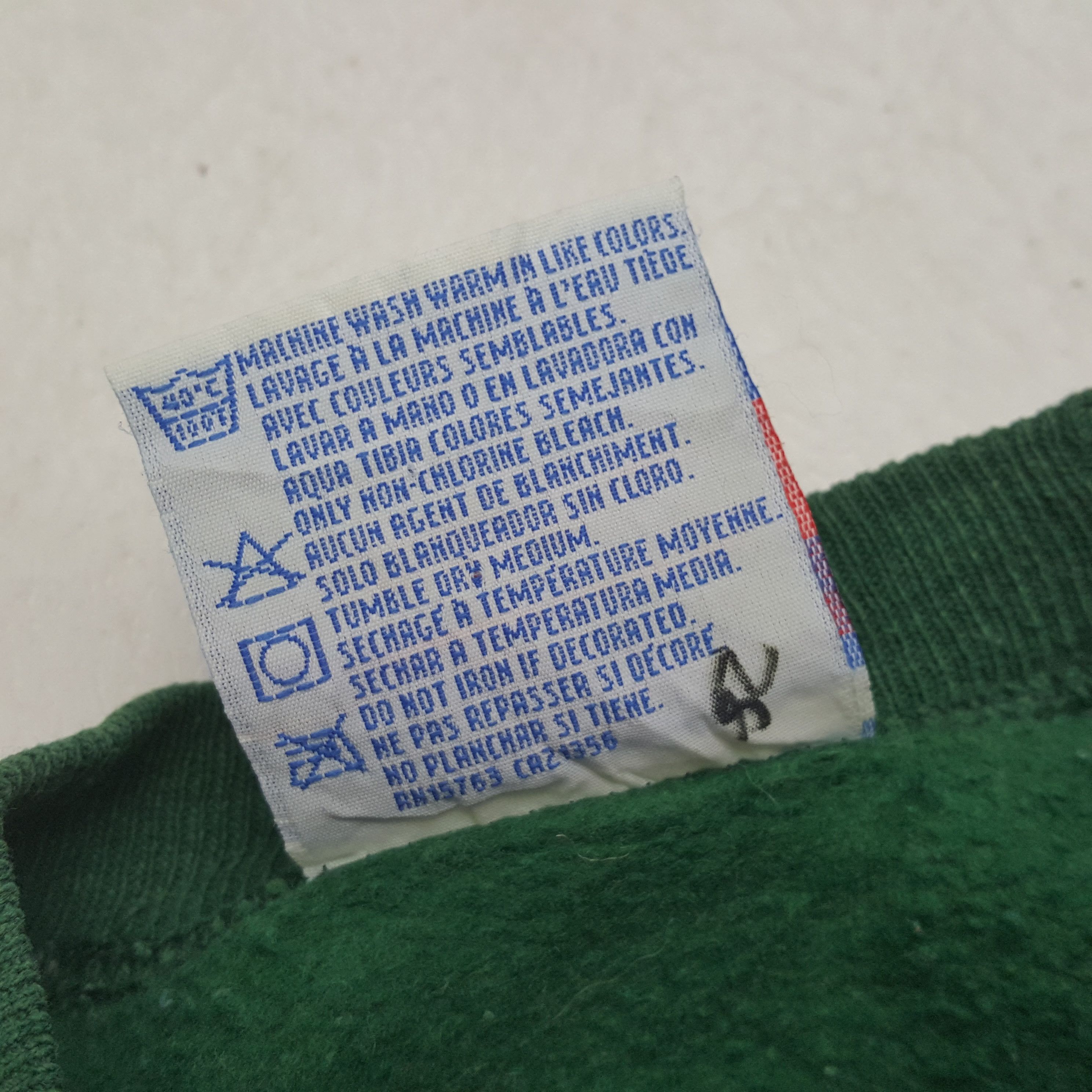Hanes Vintage Mickey Mouse American Disney's Sweatshirt RR6 Size US XL / EU 56 / 4 - 5 Thumbnail