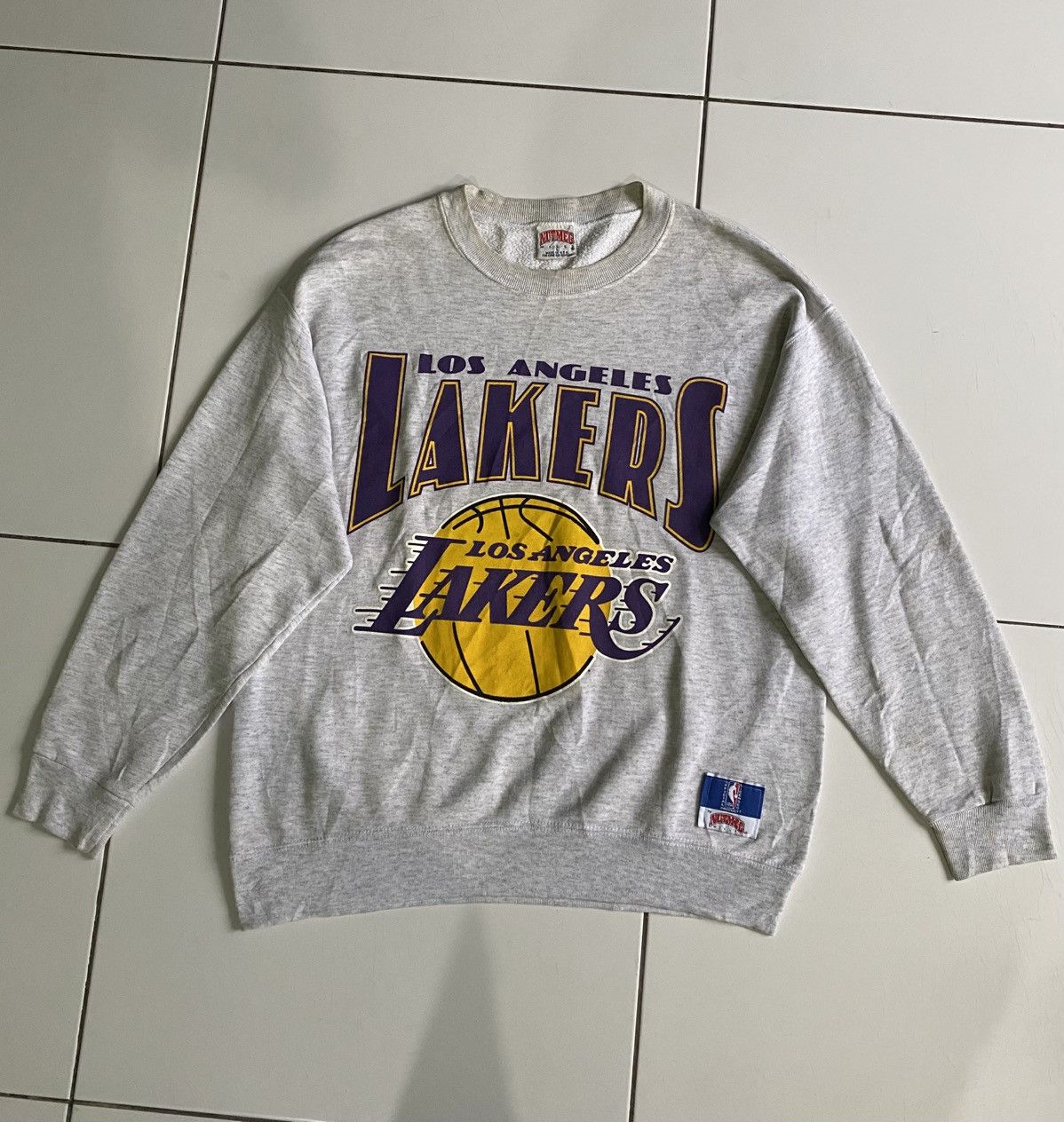 NBA × Nutmeg Vintage Las Angeles Lakers Basketball Size US L / EU 52-54 / 3 - 1 Thumbnail
