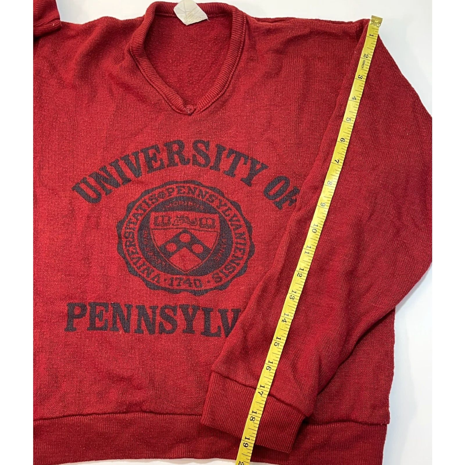 Vintage VINTAGE University of Pennsylvania 1960s Historic Sweater Red Cotton Mens Small Size US S / EU 44-46 / 1 - 7 Thumbnail