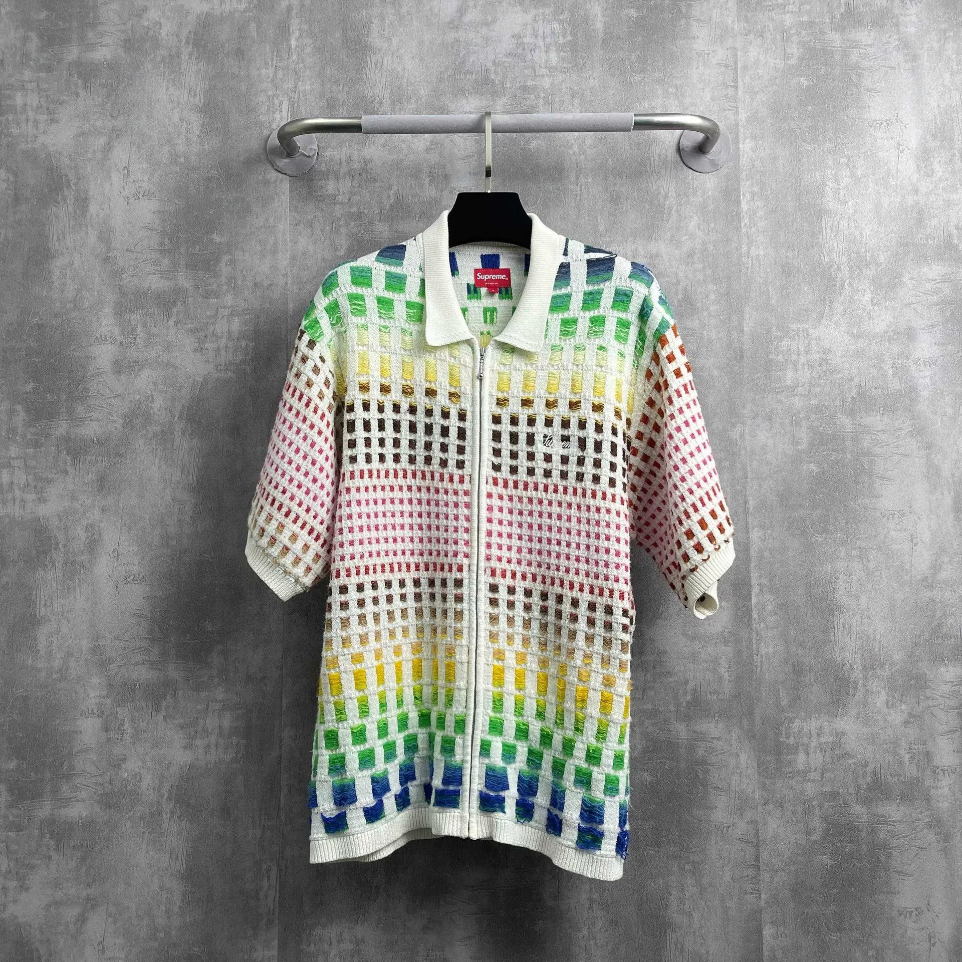 トップス Supreme Abstract Textured Zip Up Polo Spring/Summer 2022 Preview – Supreme