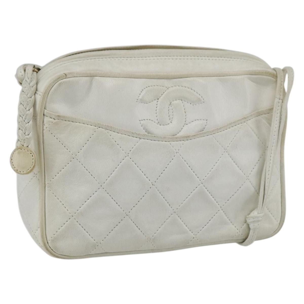 Chanel Chanel Matelasse Shoulder Bag Leather White Gold CC Size ONE SIZE - 1 Thumbnail