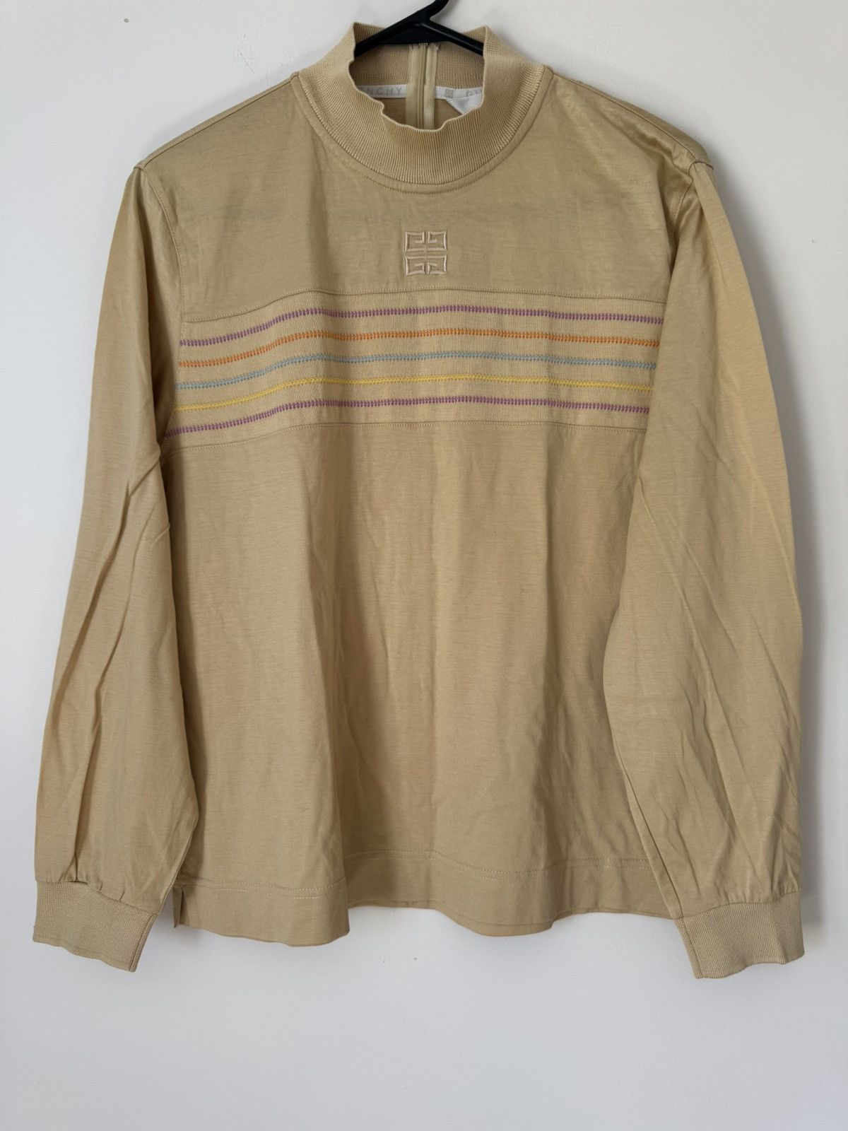Givenchy Givenchy long sleeve beige tshirt Size L / US 10 / IT 46 - 1 Thumbnail
