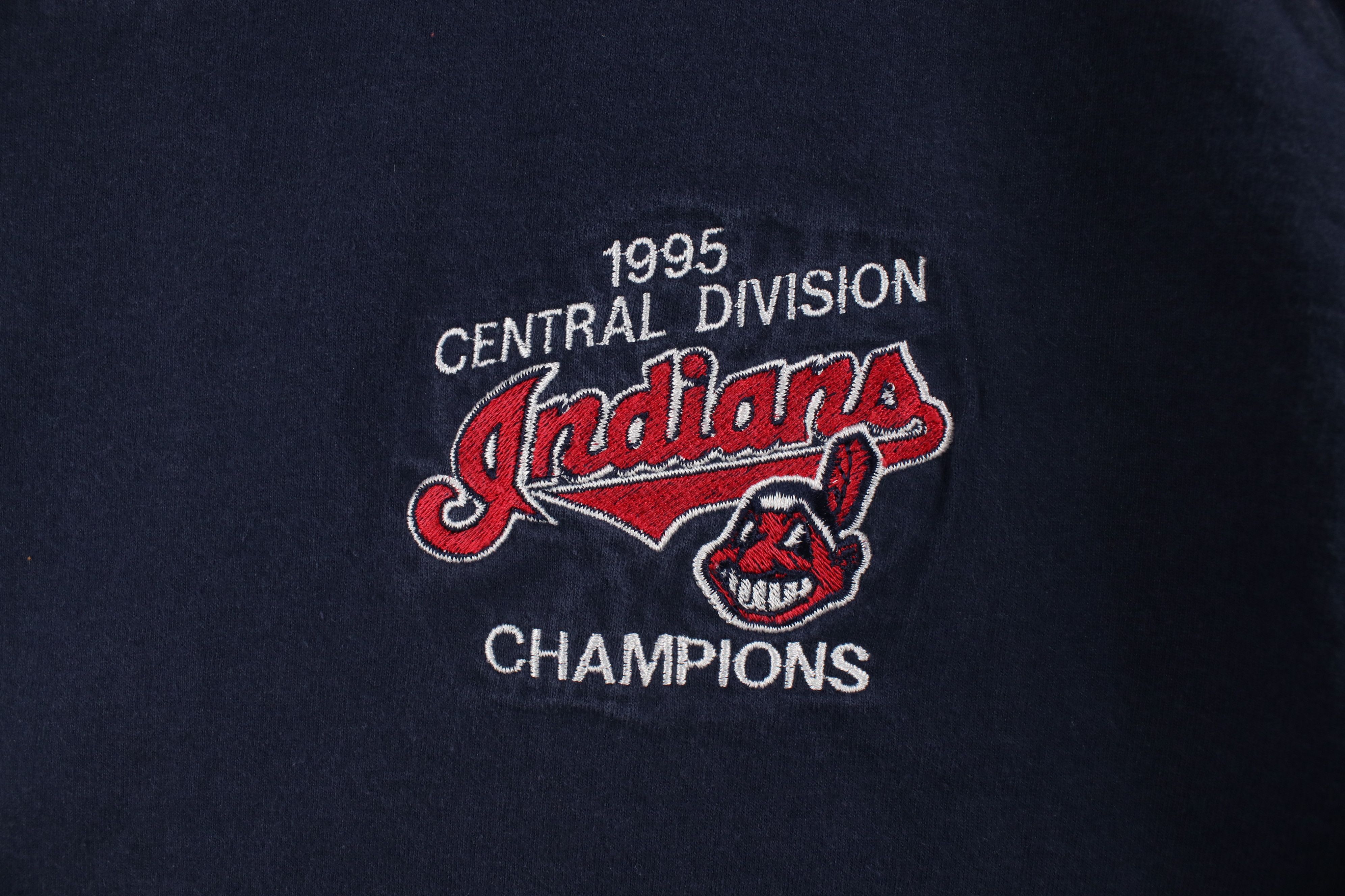 Vintage Vintage 90s Champs Chief Wahoo Cleveland Indians T-Shirt USA Size US M / EU 48-50 / 2 - 4 Thumbnail