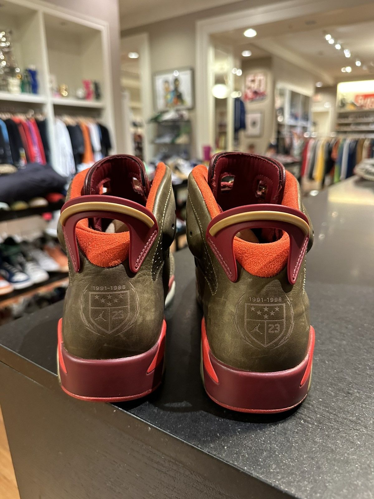 Jordan Brand Air Jordan 6 cigar Size US 8.5 / EU 41-42 - 3 Thumbnail