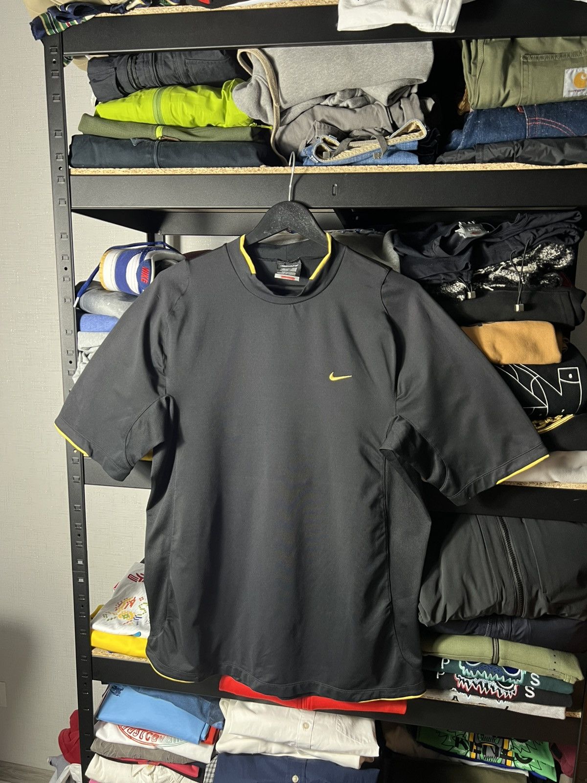 Nike 🔥 Vintage Nike Golf Dri-Fit Tee Shirt — Black/Yellow Size L Size US L / EU 52-54 / 3 - 1 Thumbnail