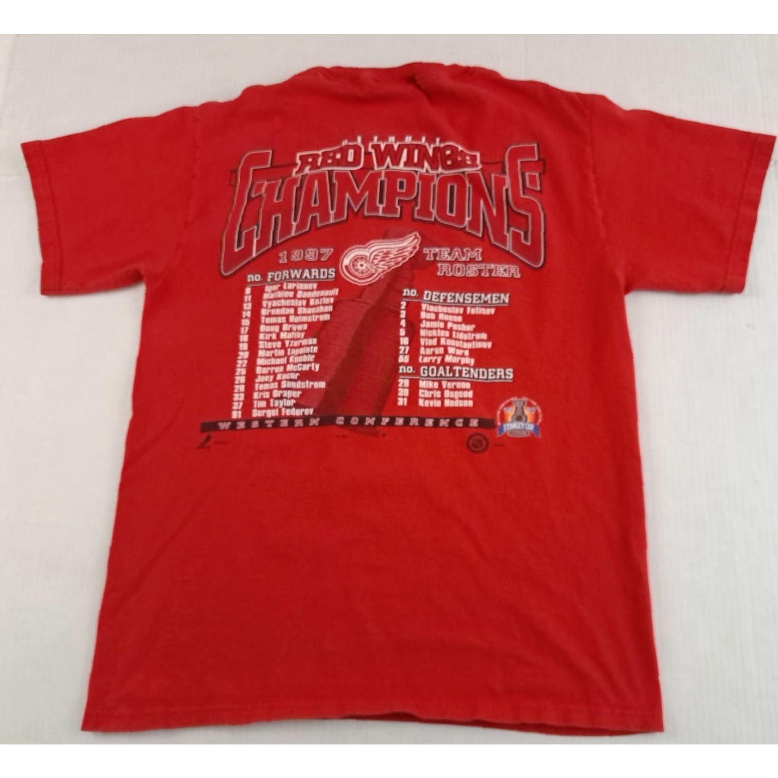 Lee VINTAGE Detroit Red Wings Hockey T-Shirt Lee USA Made 1997 Champions- Med Shirt Unisex Adults Red 90s Boys Mens Womens Size US M / EU 48-50 / 2 - 5 Thumbnail