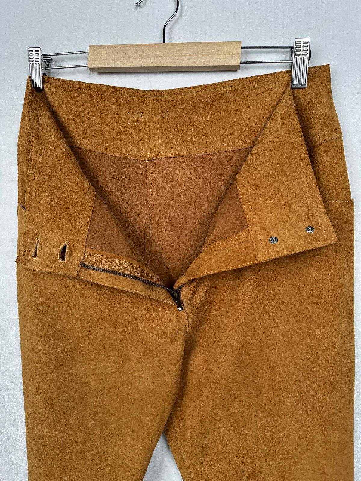 Dior SS02 CHRISTIAN DIOR JOHN GALLIANO Suede Leather Brown Shorts Size 30" / US 8 / IT 44 - 11 Thumbnail